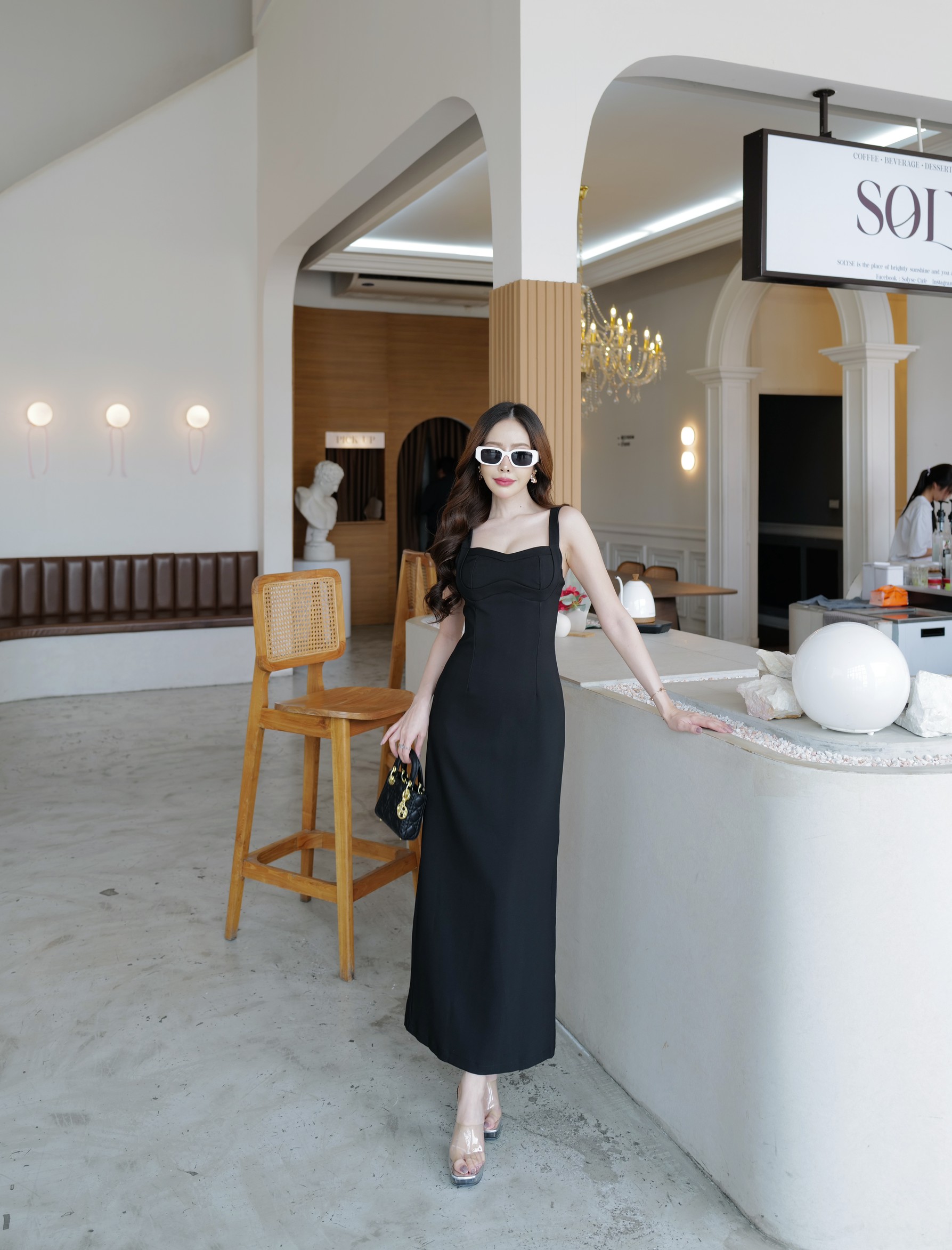 #5105 HILOOK เดรสสายใหญ่ อกทรงสโลบเข้าอกเบาๆ เย็บตีเกล็ดรับเต้า สวยมาก