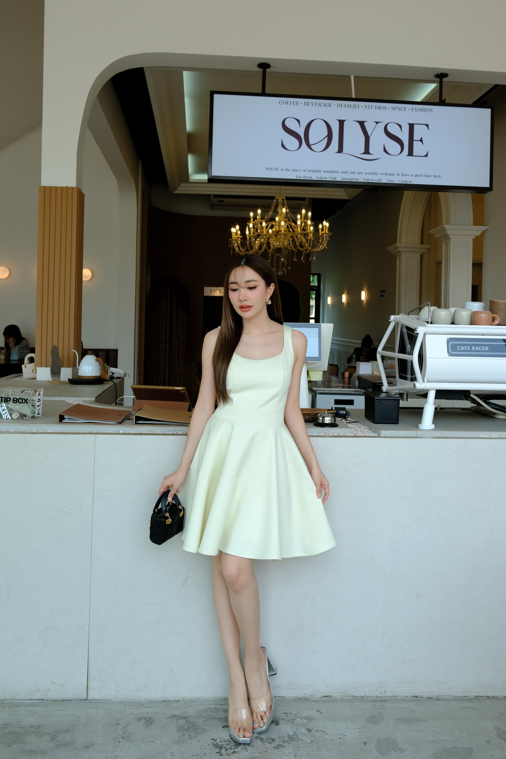 Morin dress #4805 เดรสสั้นผ้าพรีเมี่ยมอัดกาวอย่างดี ทรงสวยแบบตะโกน ช่วงบนเก็บหุ่นสไตล์Corset thitiya