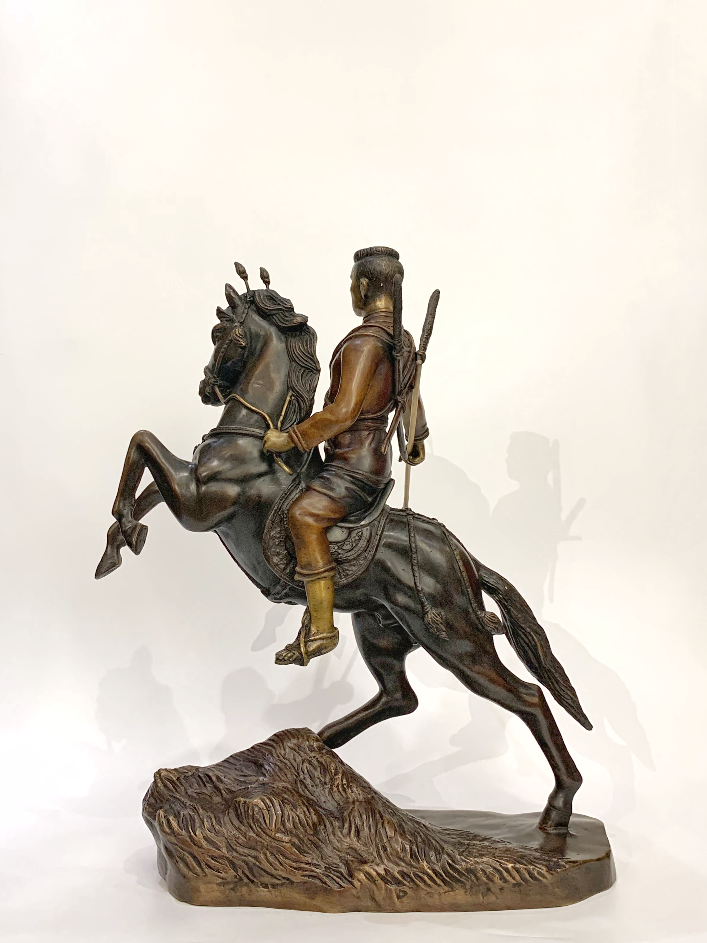 พระนเรศวรมหาราช ปราบไพรี หน้าตัก 9 นิ้ว (ทรงทวน)