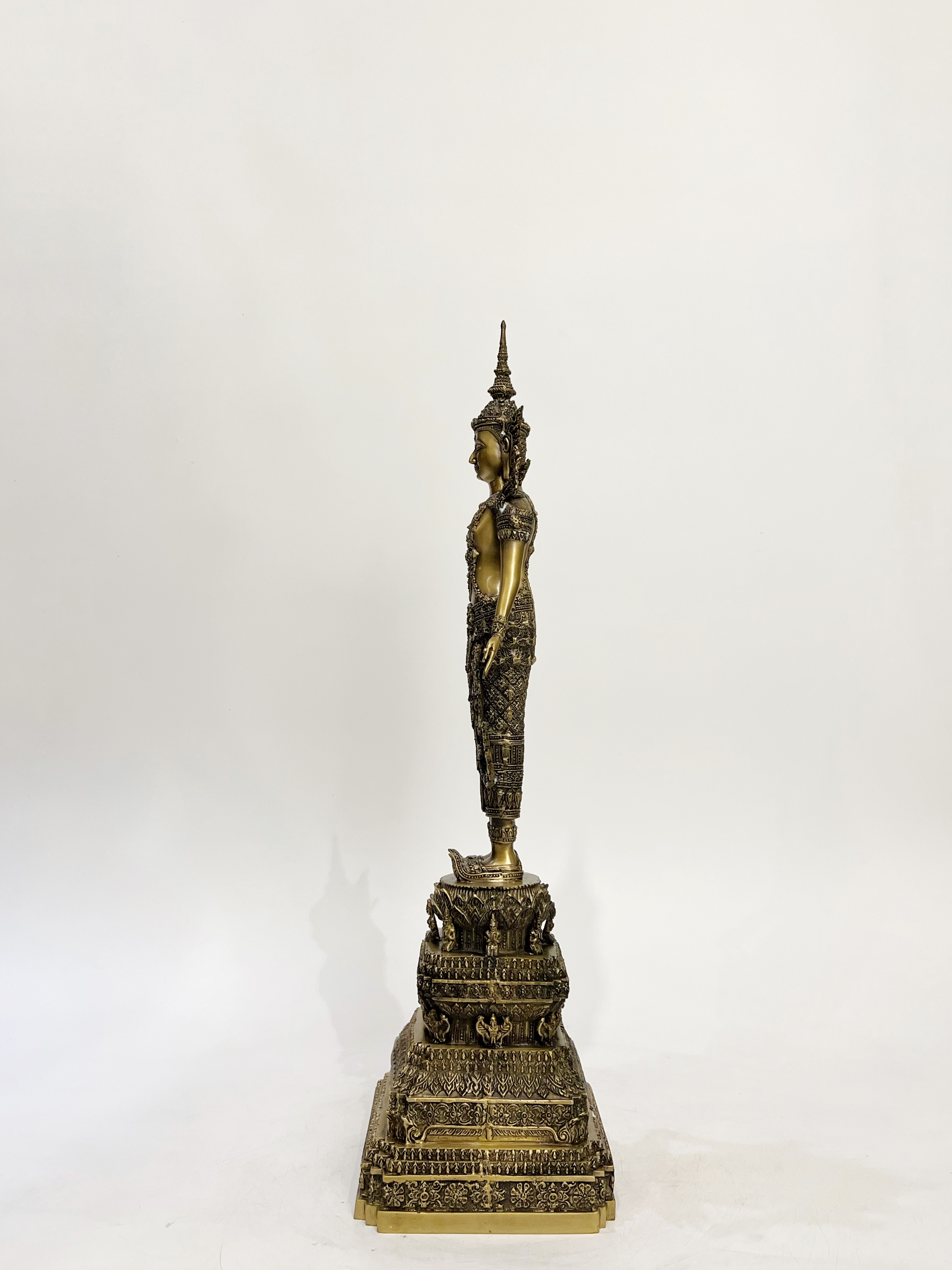 พระพุทธรูป พร้อม เทวรูป ทรงเครื่องจักพรรดิ์ หน้าตัก 5 นิ้ว (รวม 8 องค์)