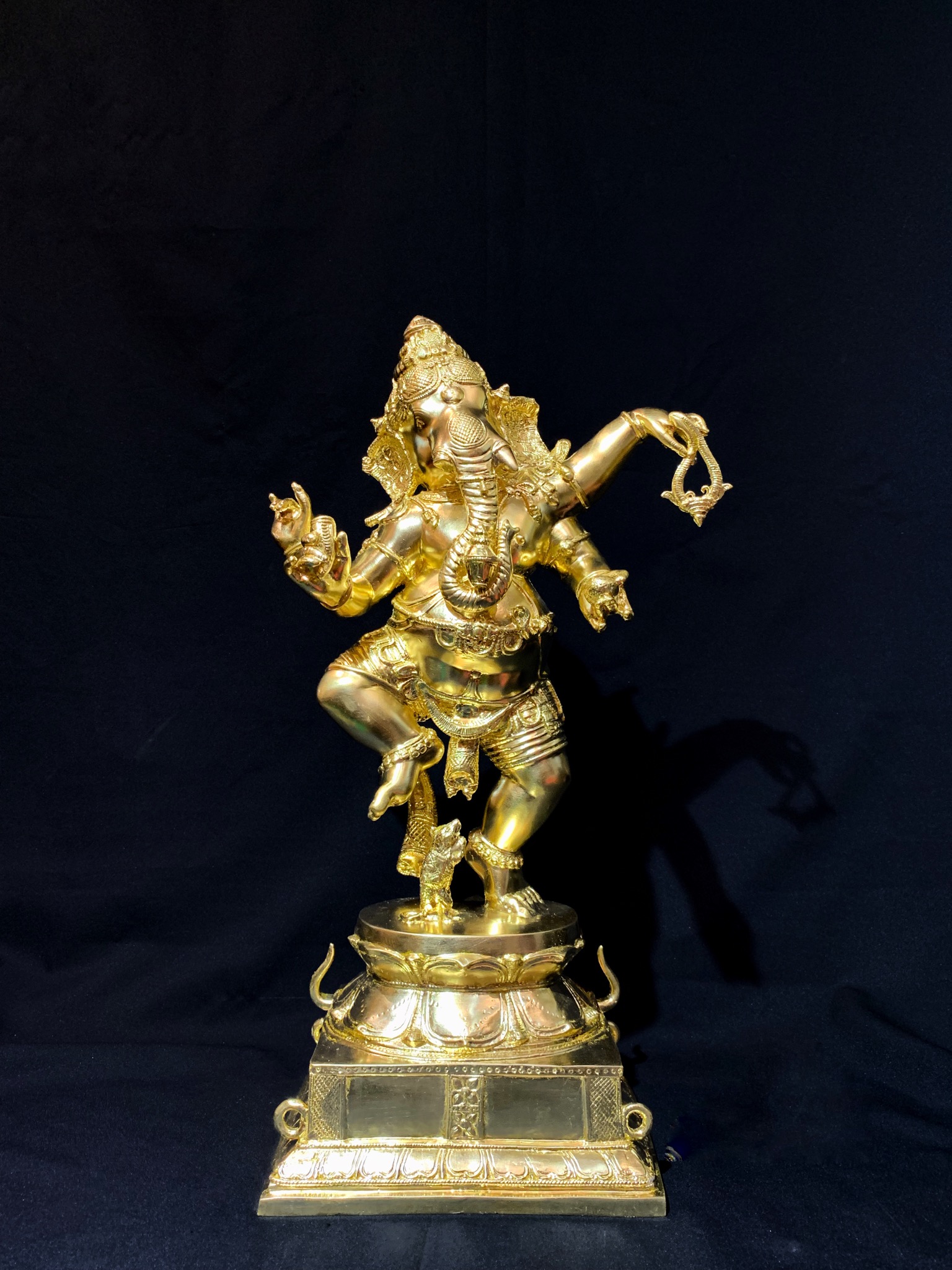 สถานะโชว์ : พระพิฆเนศวร์ นาฏราชมหาราช