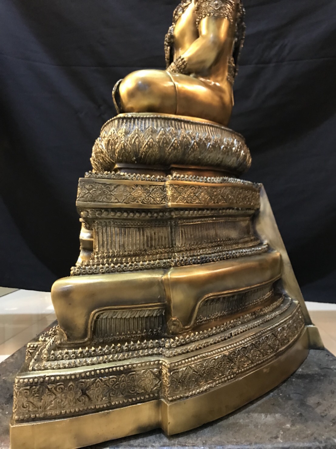 พระแก้วมรกต ทรงเครื่องฤดูร้อน หน้าตัก 16 นิ้ว