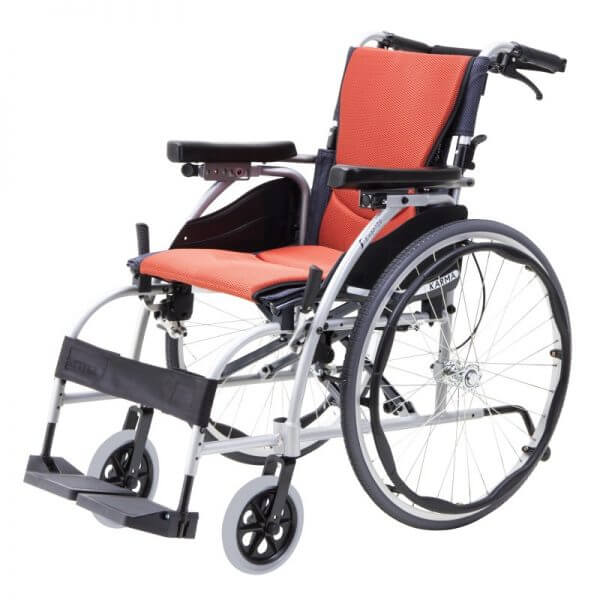 รถเข็นอลูมินัมอัลลอยด์ KARMA รุ่น S-Ergo 106 (WheelChair KARMA S-Ergo 106) เหมาะสำหรับผู้ใช้งานที่มีหน้าท้องใหญ่ นั่งสบาย พนักพิงหลังปรับได้ 3 ระดับ