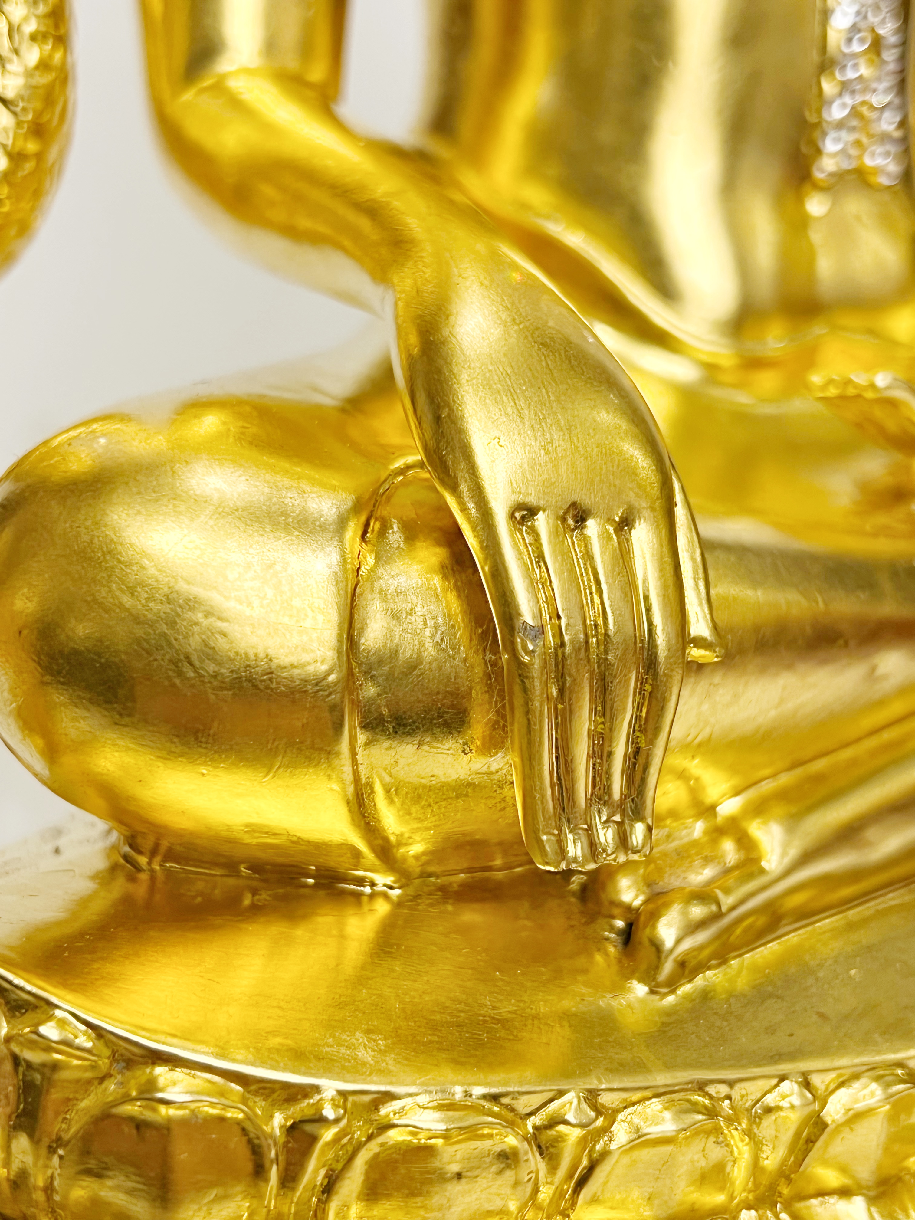 พระพุทธชินราช หน้าตัก 9 นิ้ว (ราคามีตำหนิตามภาพ)