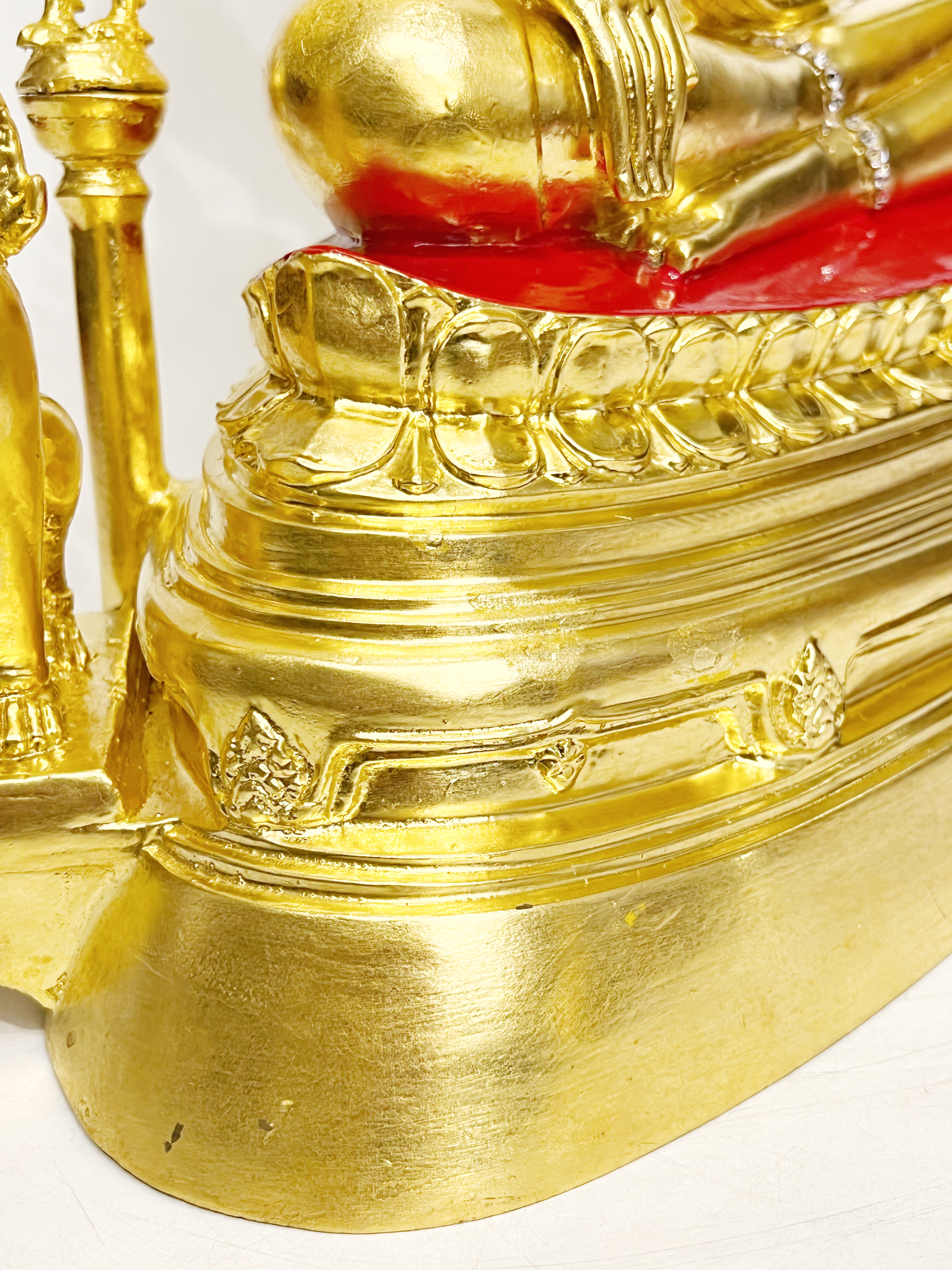 พระพุทธชินราช หน้าตัก 9 นิ้ว (ราคามีตำหนิตามภาพ)