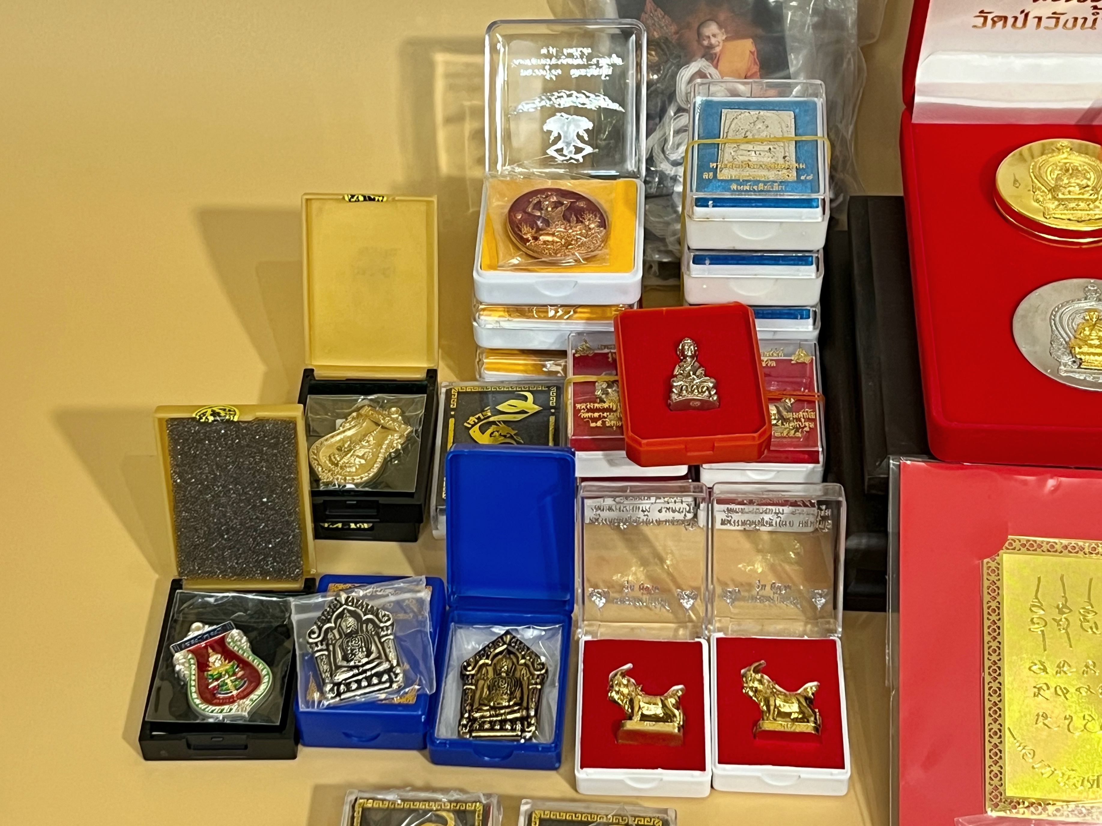 พระเครื่อง-วัตถุมงคล หลวงปู่ศิลา สิริจันโท - สนใจทักสอบถามได้เลยนะคะ