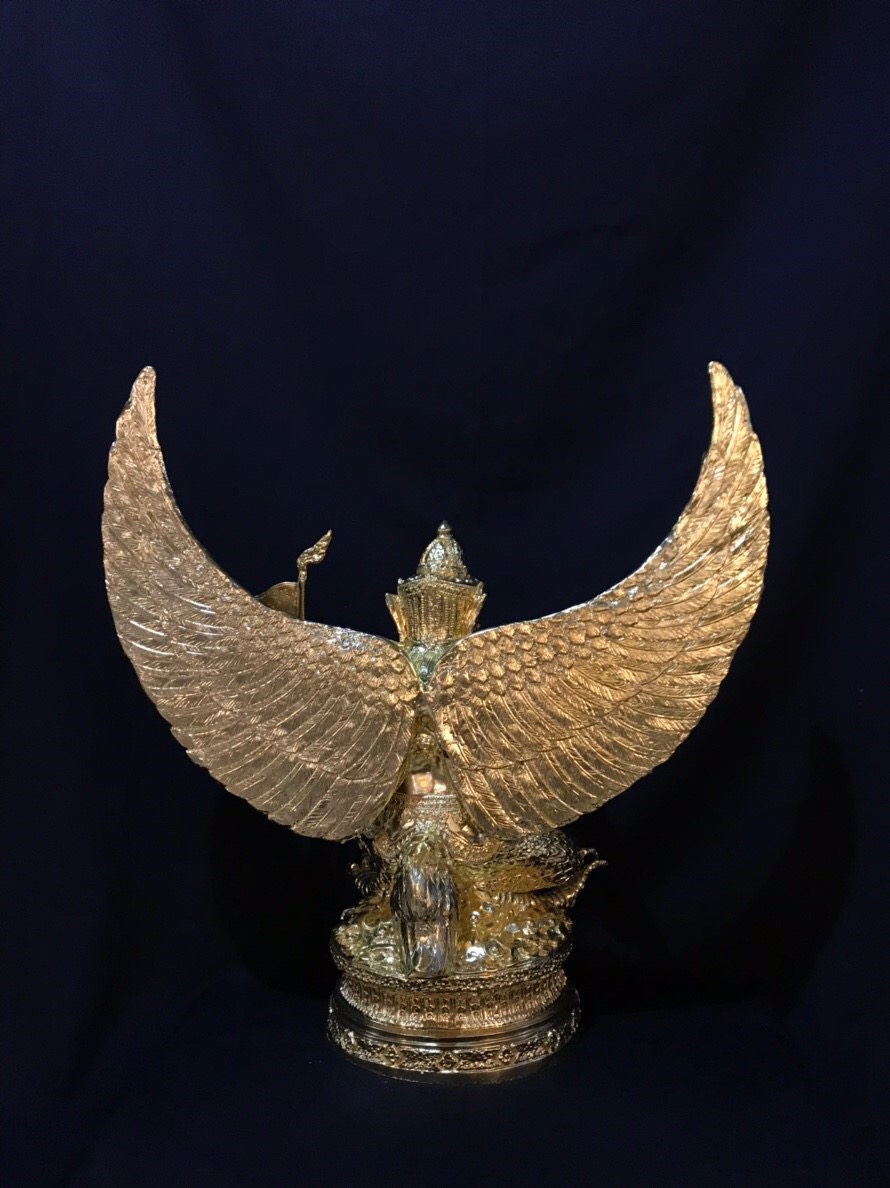 พญาครุฑ รุ่น ขุมทรัพย์มหาเทพ รวย ๑๐๐ๆ ๑๐๐ ล้าน