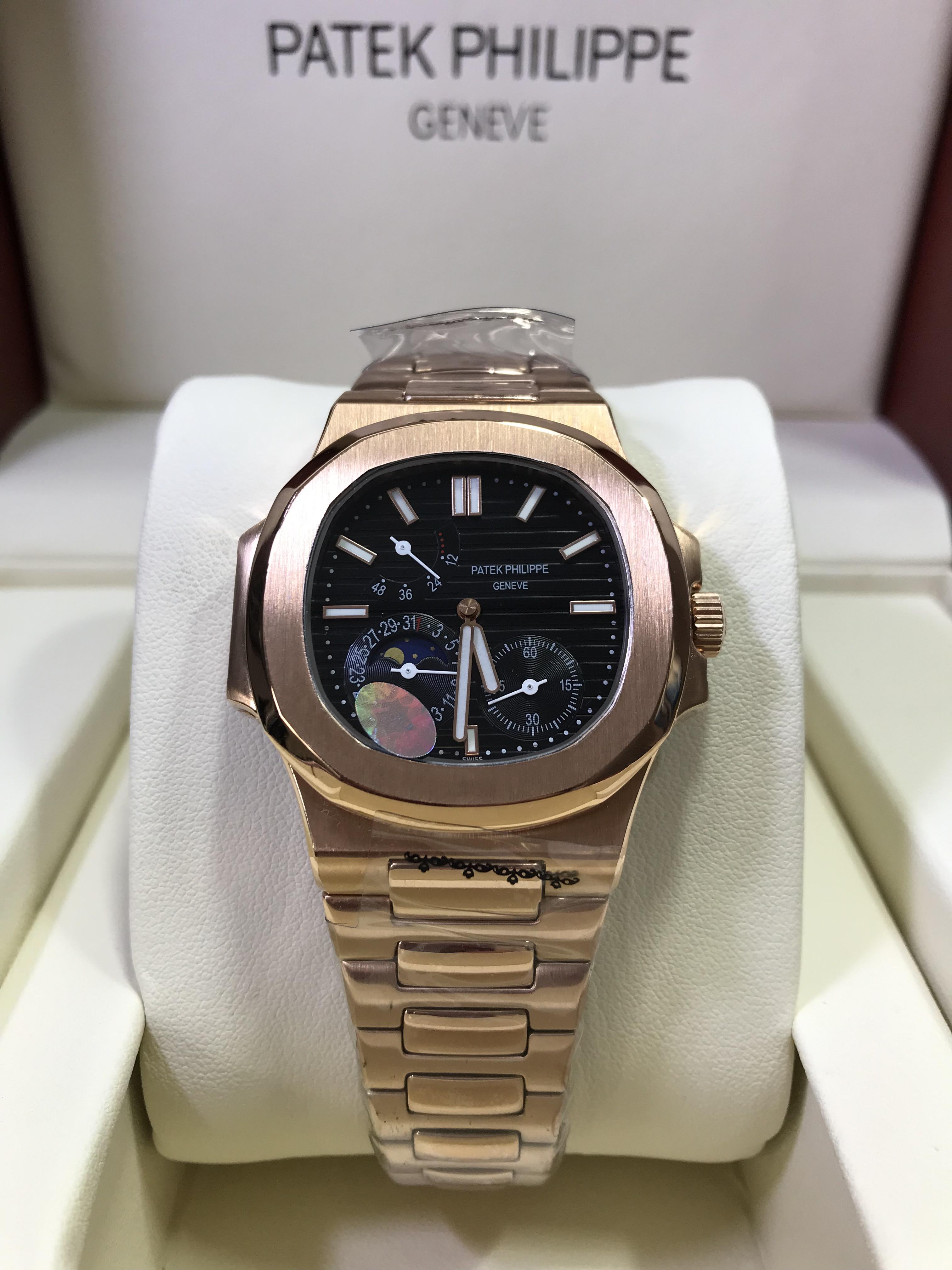 Patek Philippe Nautilus 5712R-001 (5A)