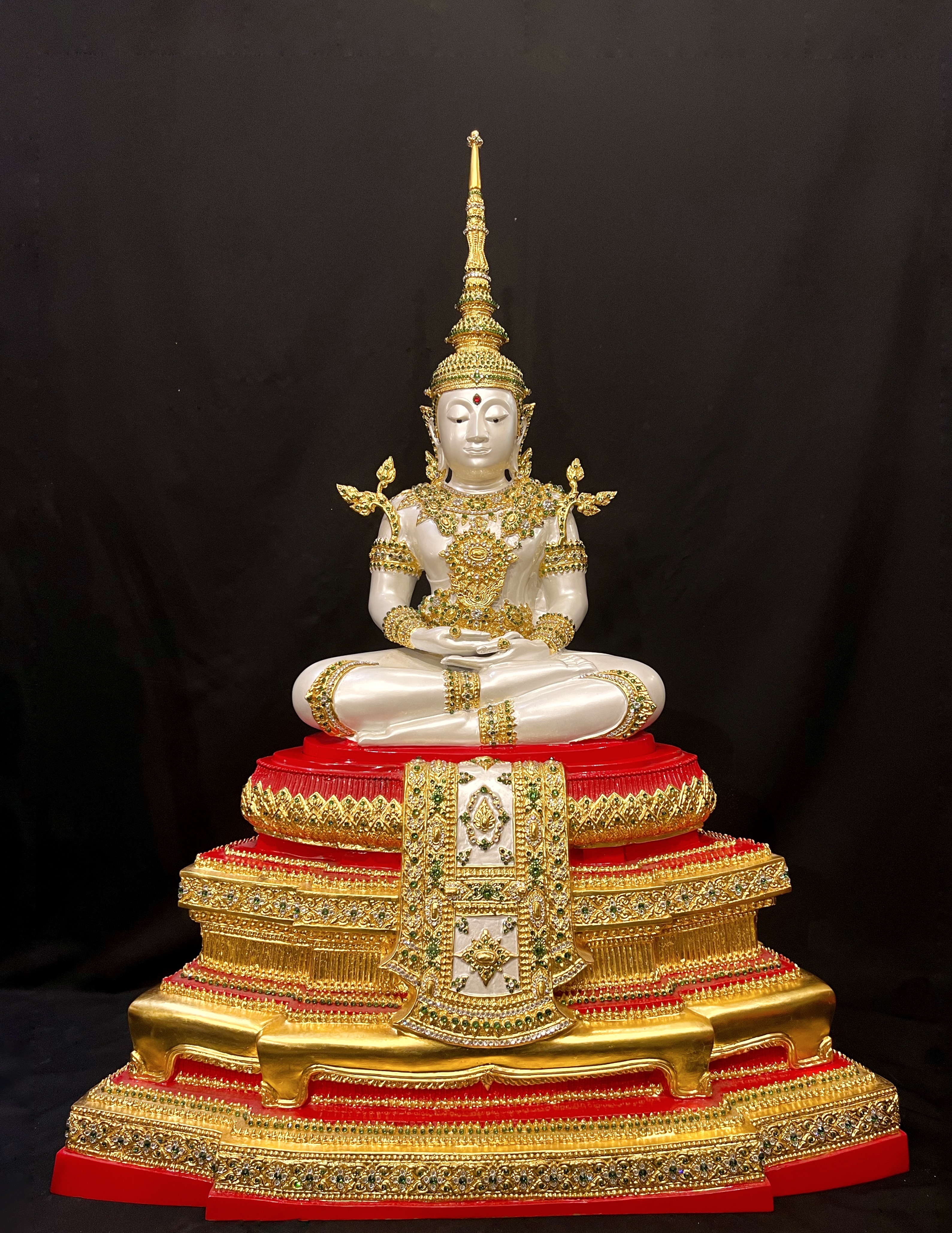 พระแก้วมรกต ทรงเครื่องฤดูร้อน หน้าตัก 16 นิ้ว