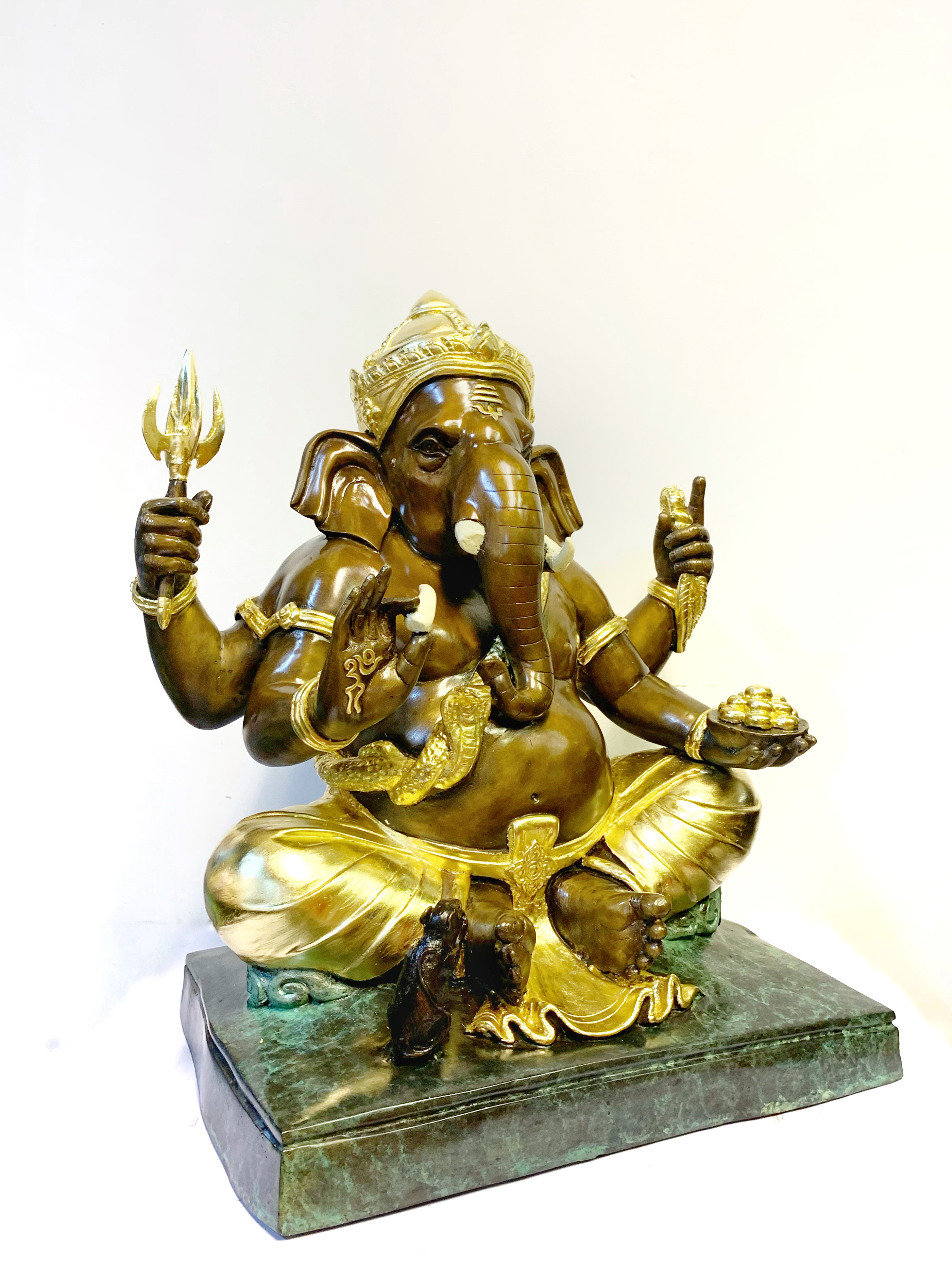 พระพิฆเนศ ปางเอกทันตะ หน้าตัก 16 นิ้ว (ฐานเหลี่ยม)