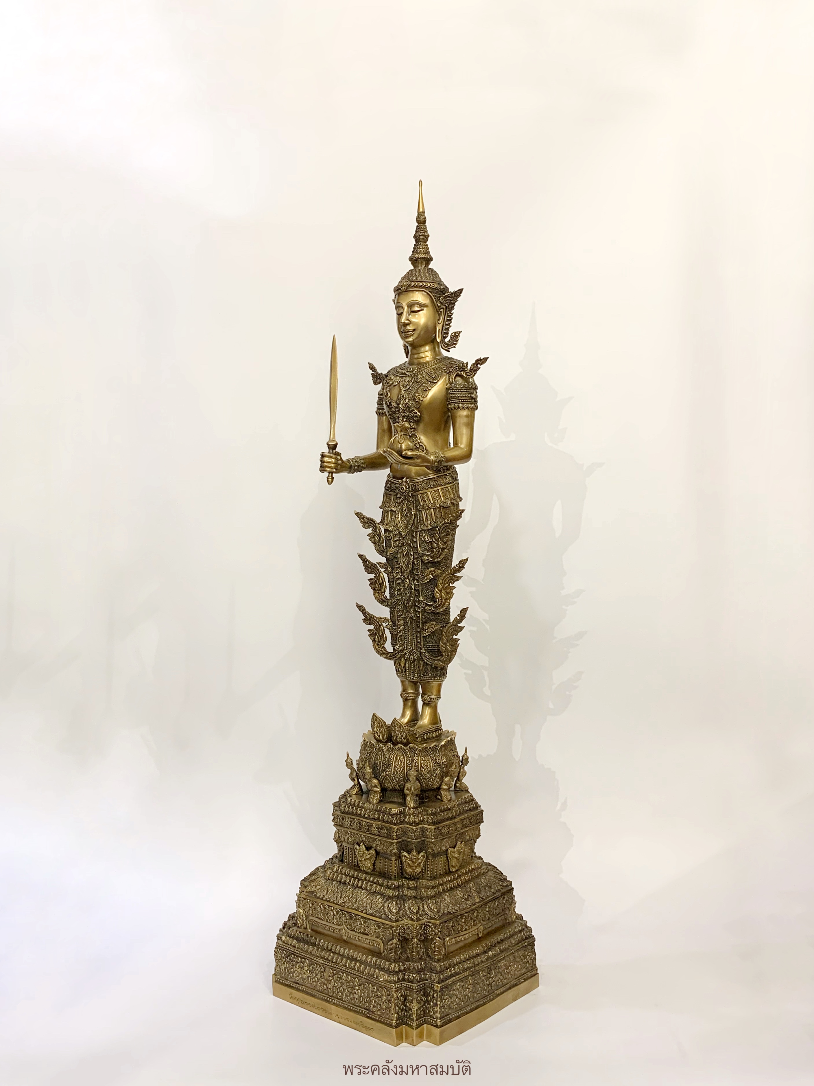 พระพุทธรูป ทรงเครื่องจักพรรดิ์ หน้าตัก 9 นิ้ว (ครบทั้ง 13 ปาง)