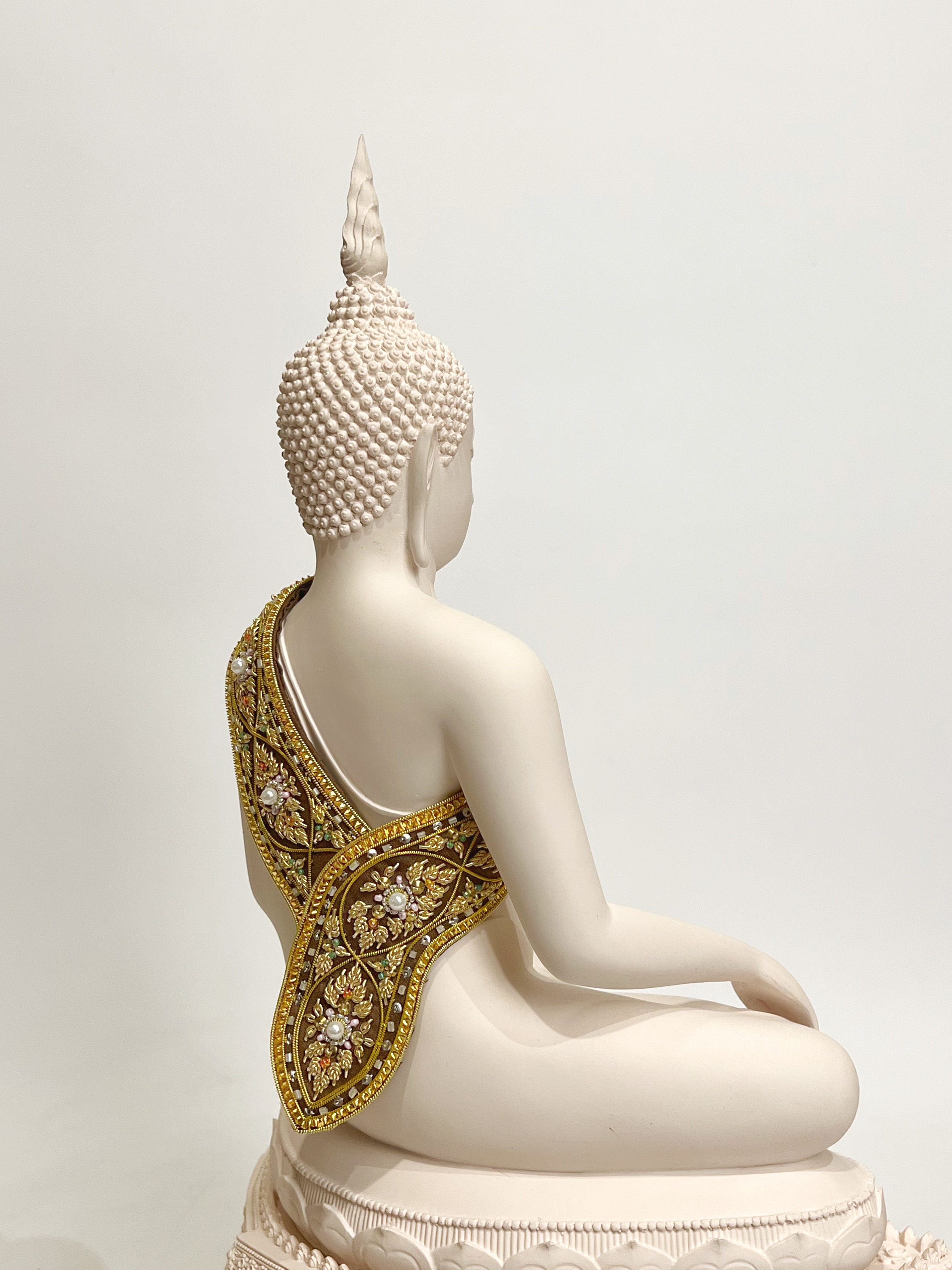 สังฆาฏิปักดิ้นทอง สำหรับพระพุทธรูปขนาดหน้าตัก 9 นิ้ว