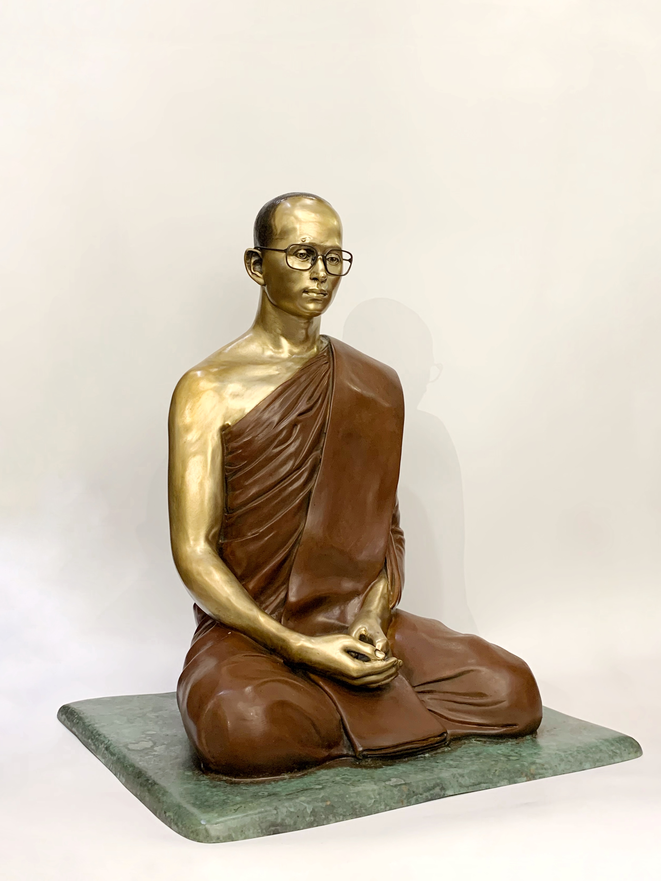 รัชกาลที่ 9 ทรงผนวช หน้าตัก 16 นิ้ว