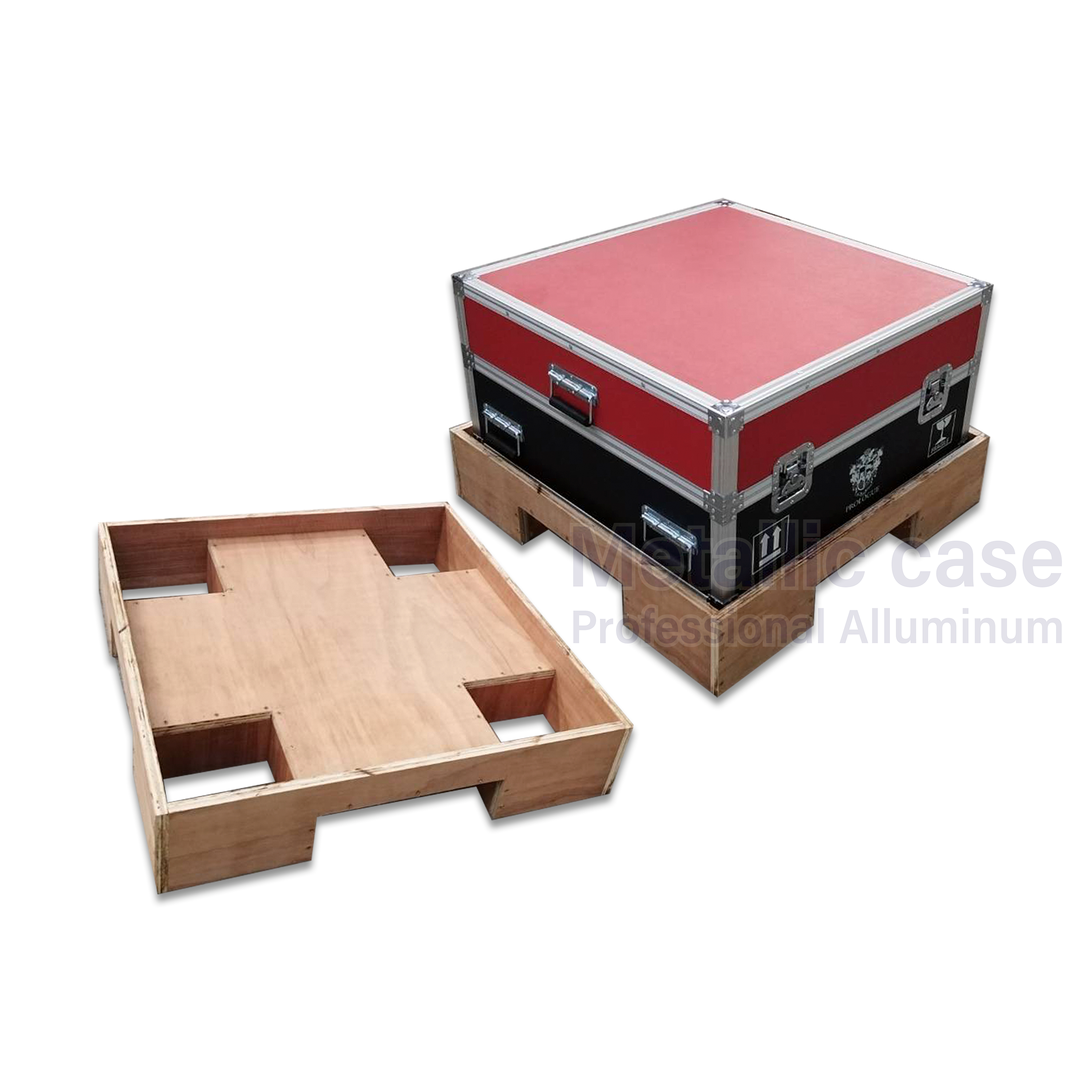 metalliccase2-1267-AAA-6811 / Pallet 1-9879 (82.7x82.7x17)