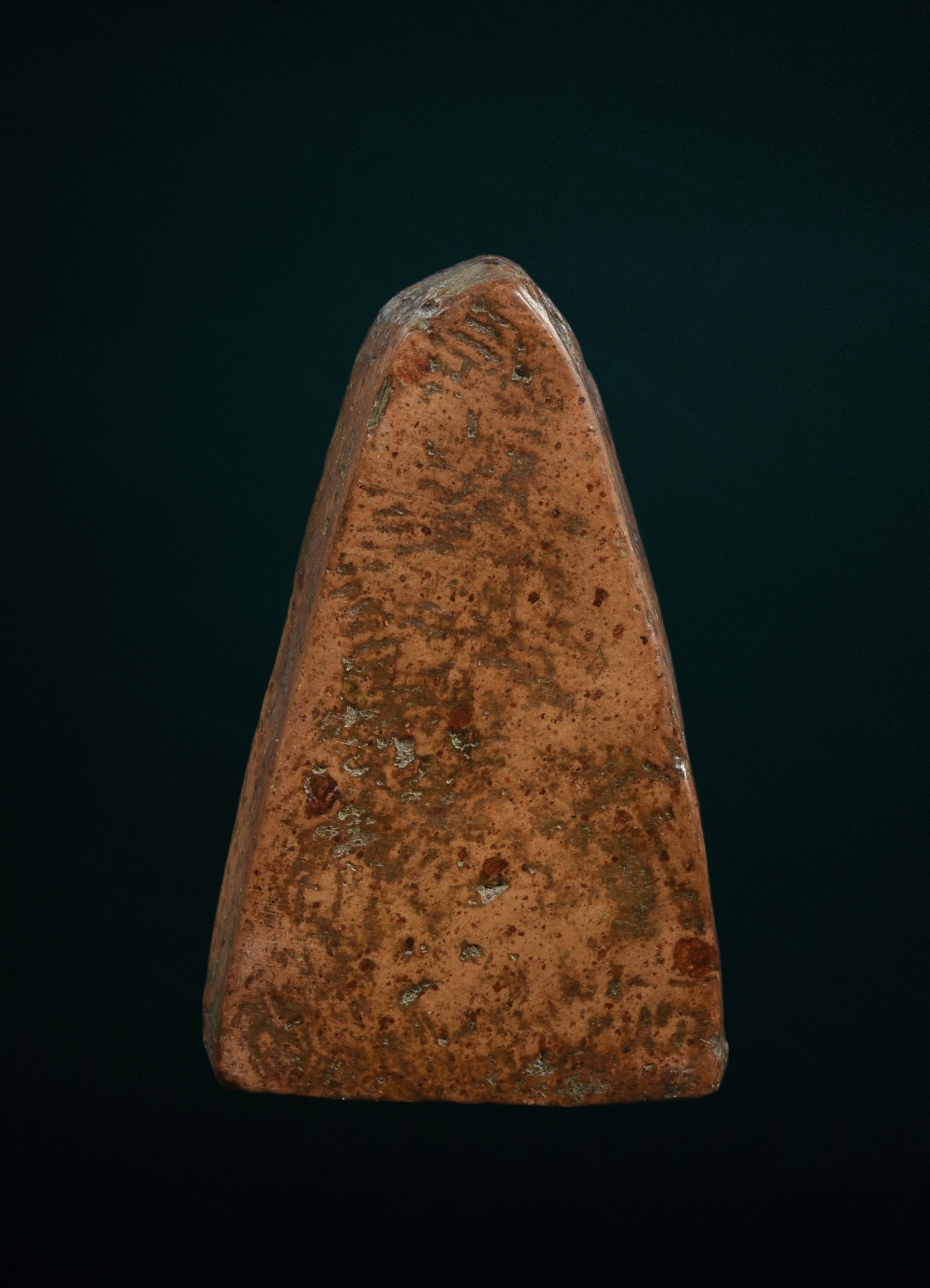 พระผงสุพรรณ เนื้อดิน