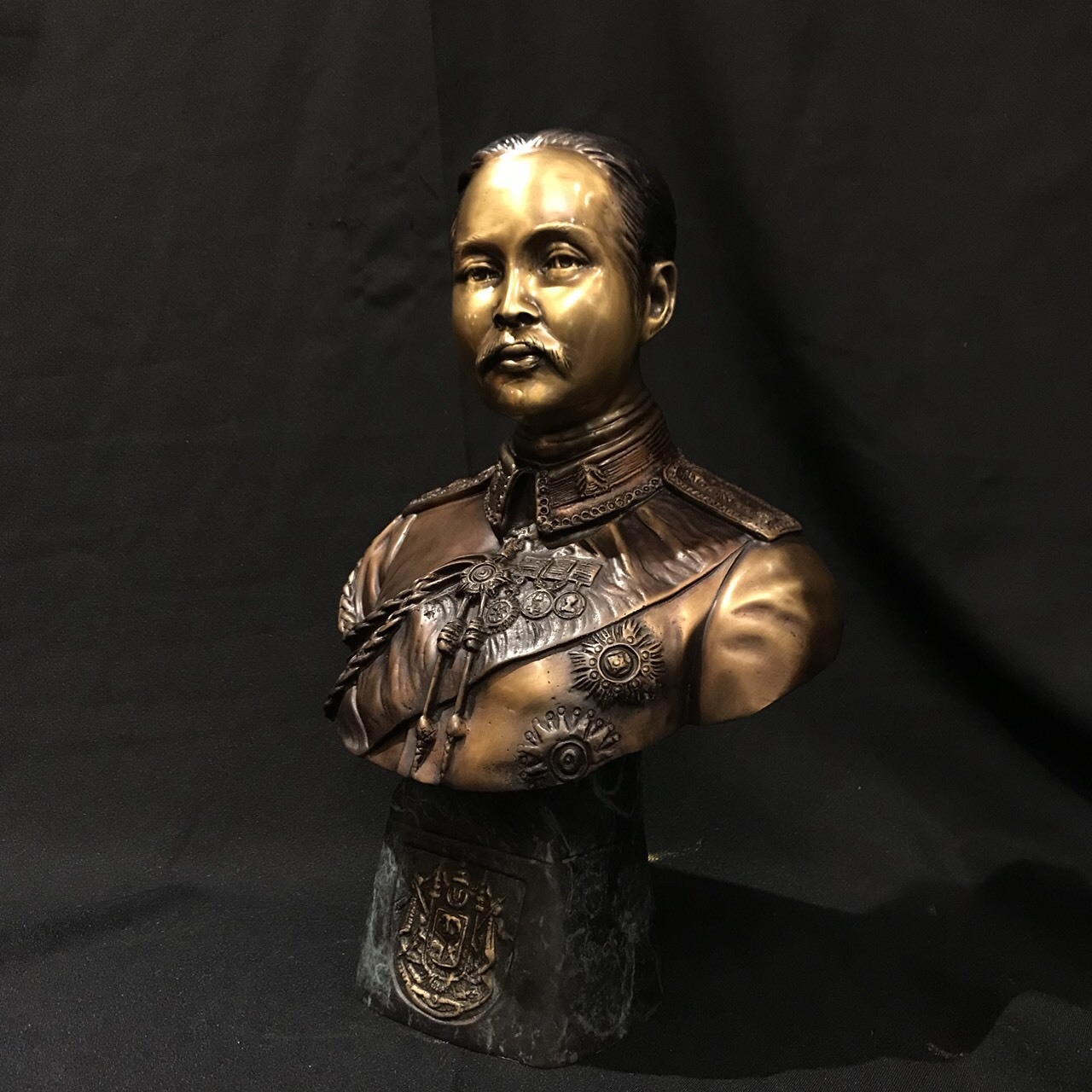 รัชกาลที่ 5 ครึ่งพระองค์ ทรงชุดทหาร