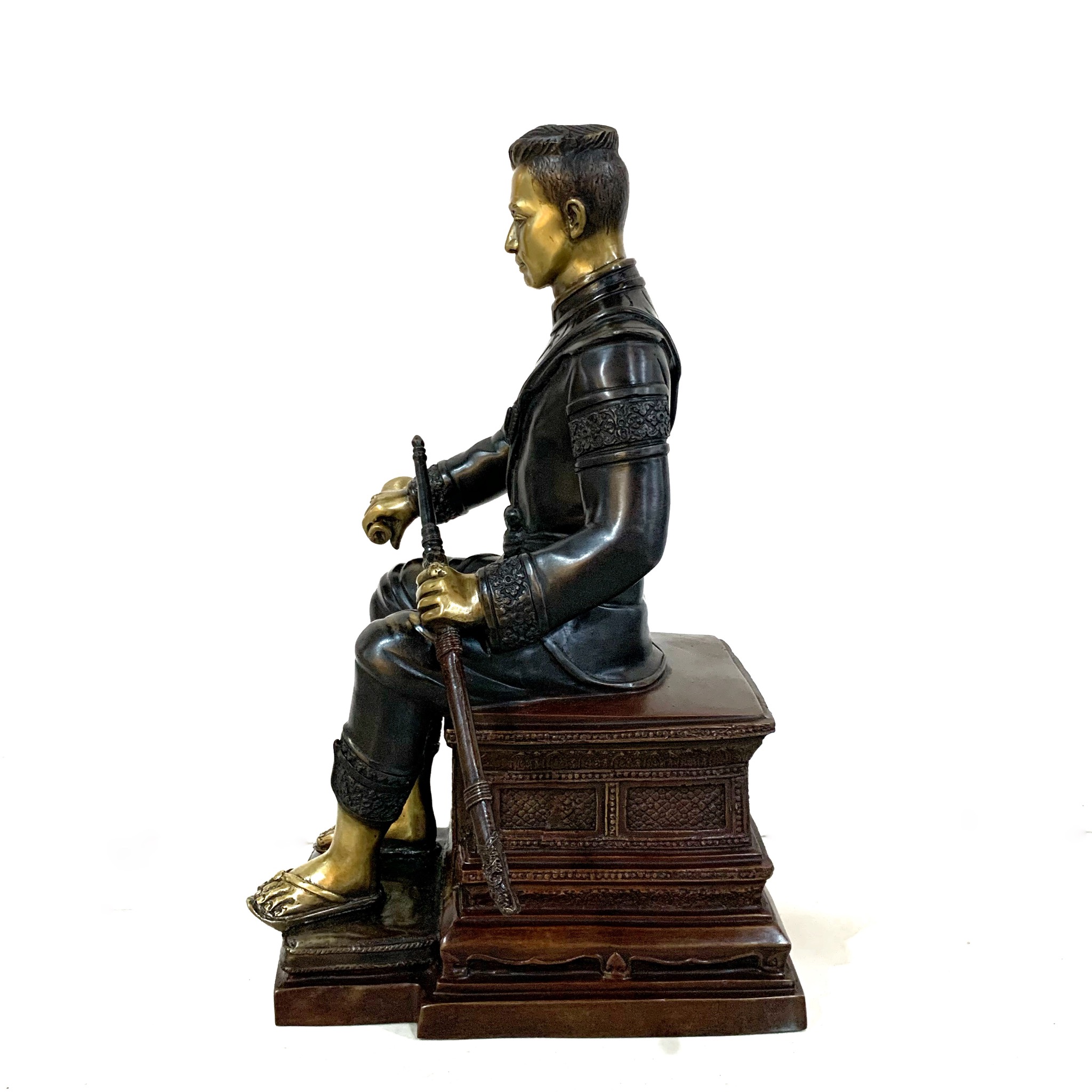 พระนเรศวรมหาราช นั่งบัลลังก์ หลั่งทักษิโณทก หน้าตัก 9 นิ้ว