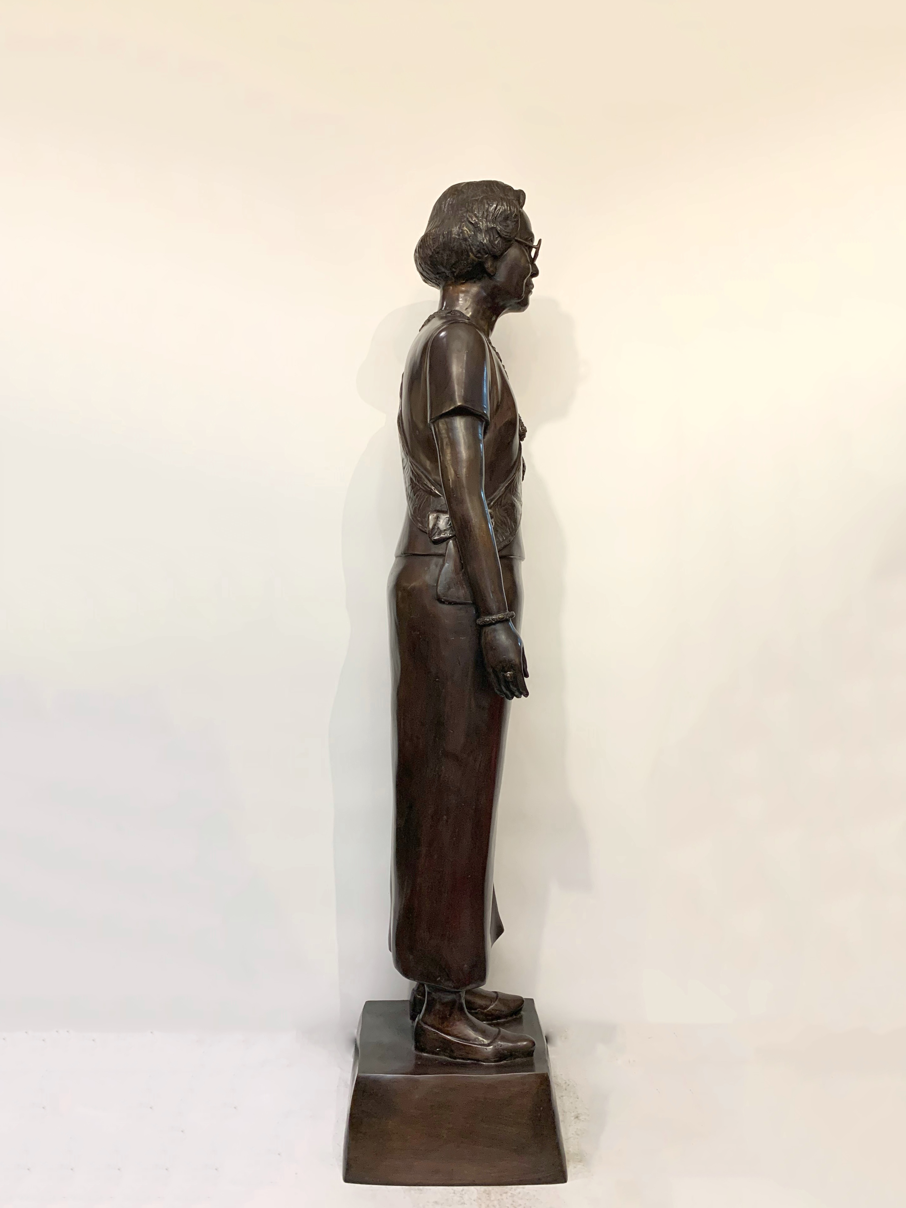 สมเด็จพระศรีนครินทราบรมราชชนนี (สมเด็จย่า) สูง 135 cm