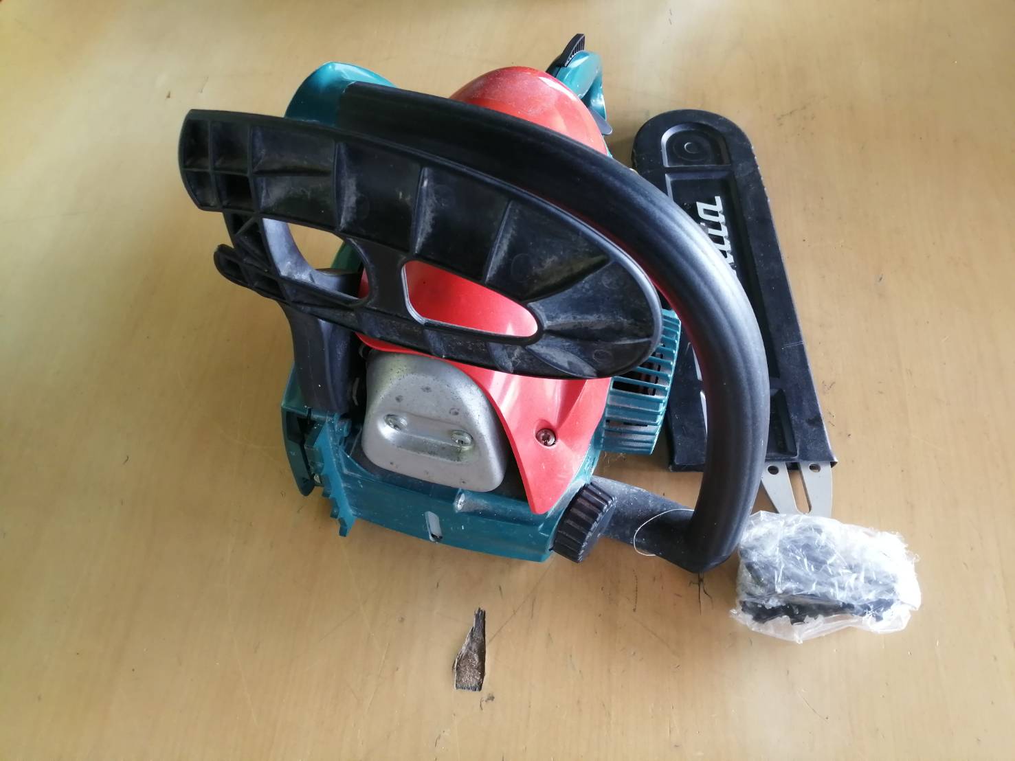 เลื่อยยนต์มากีต้า 12" รุ่น PCS34