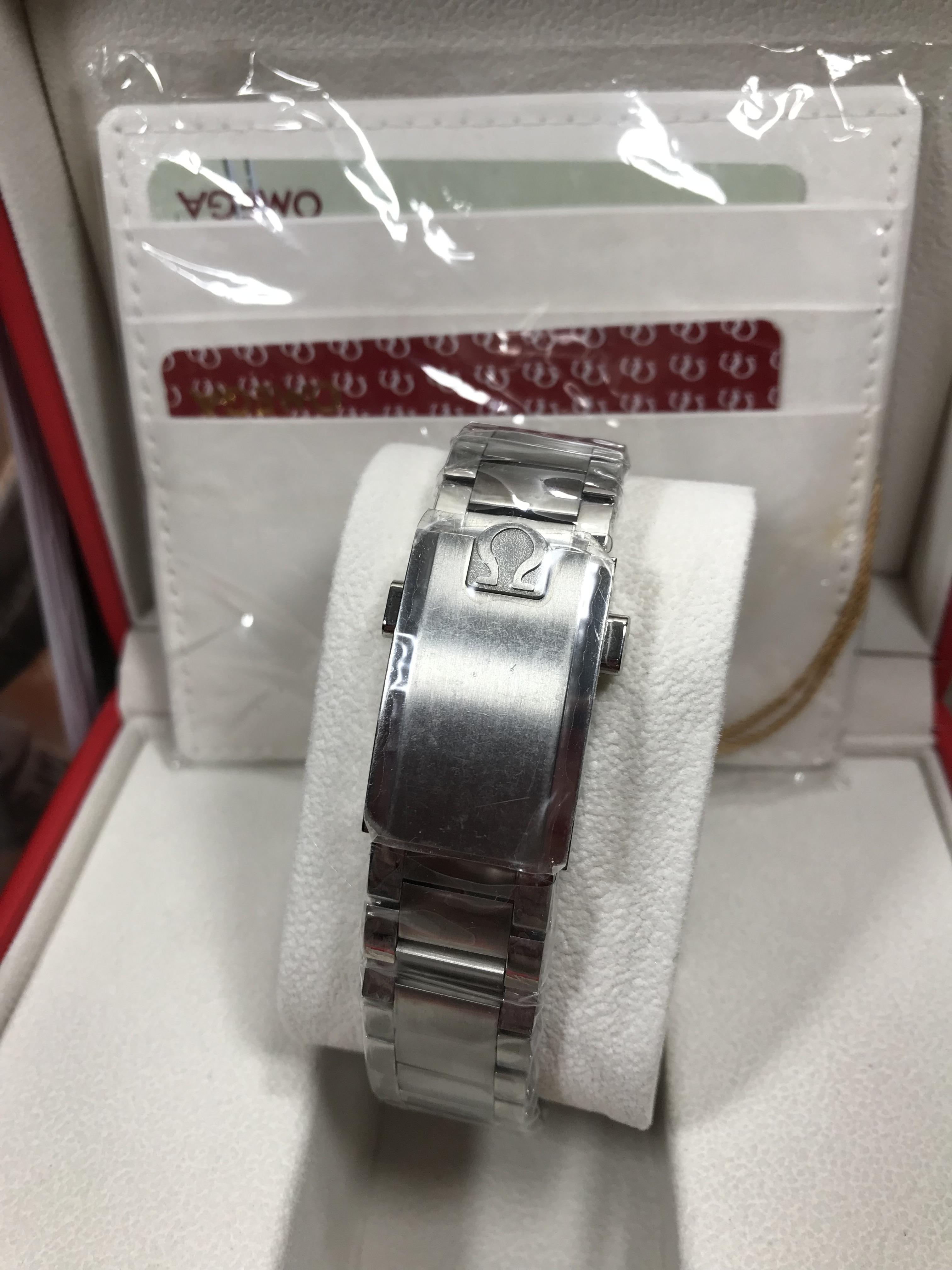 OMEGA Speed Master Snoopy (Swiss)