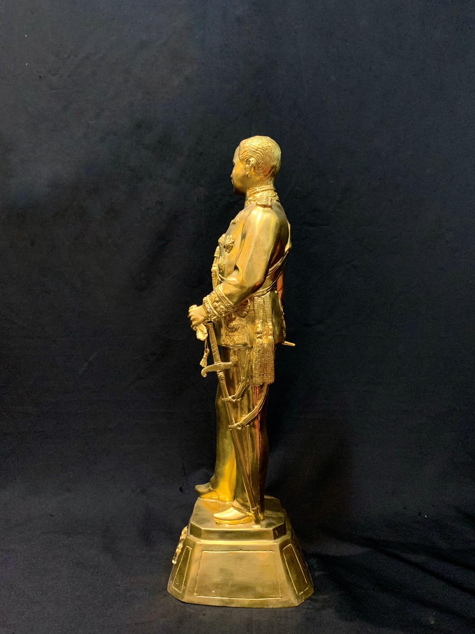 รัชกาลที่ 5 หน้าตัก 12 นิ้ว