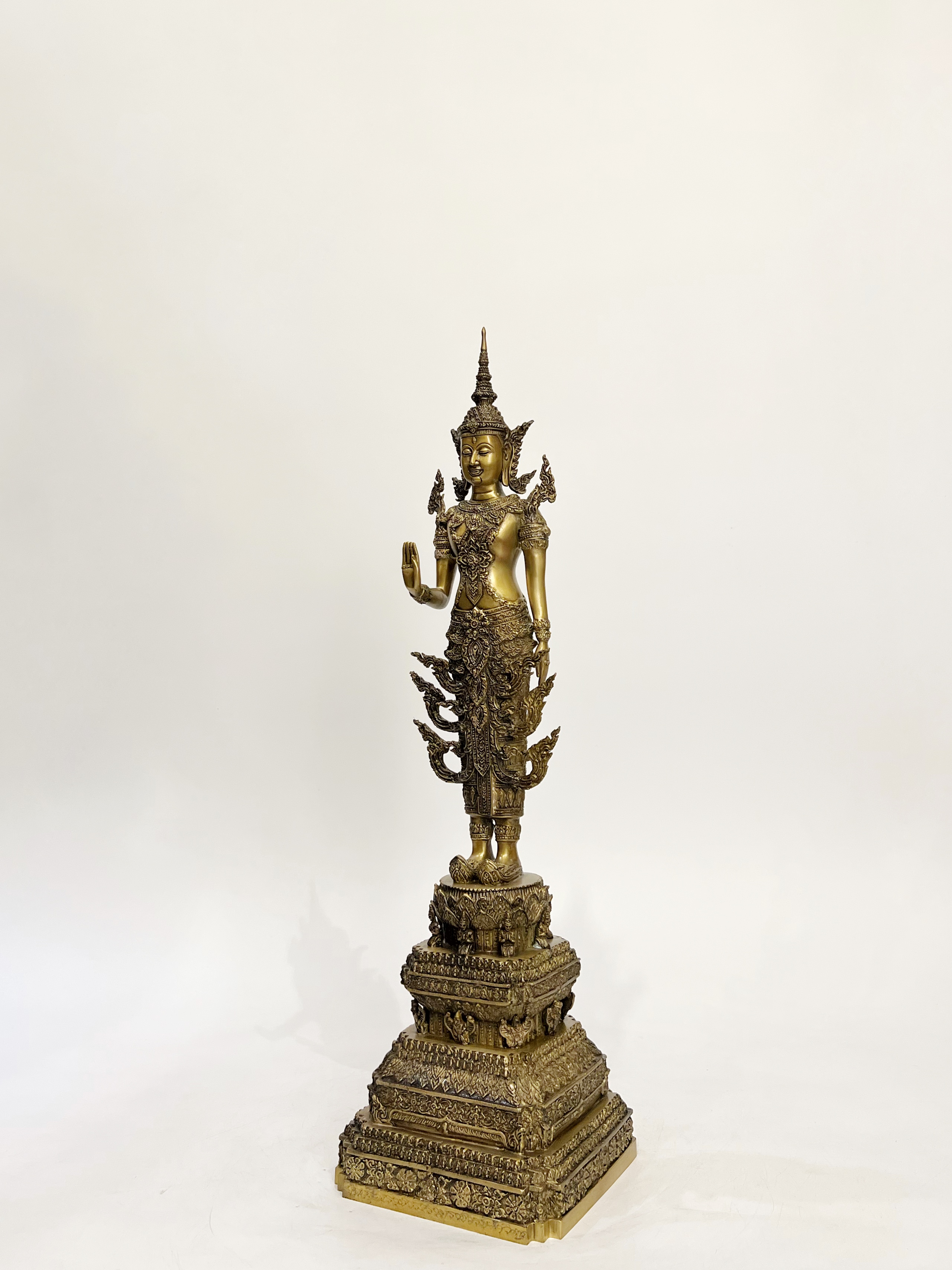 พระพุทธรูป พร้อม เทวรูป ทรงเครื่องจักพรรดิ์ หน้าตัก 5 นิ้ว (รวม 8 องค์)