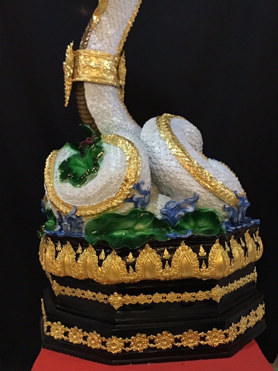 พญานาค สูง 149 cm.