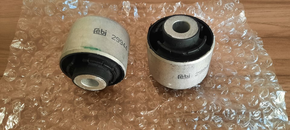 บุชปีกนกล่าง หน้า AUDI A4 / A5 / Q5