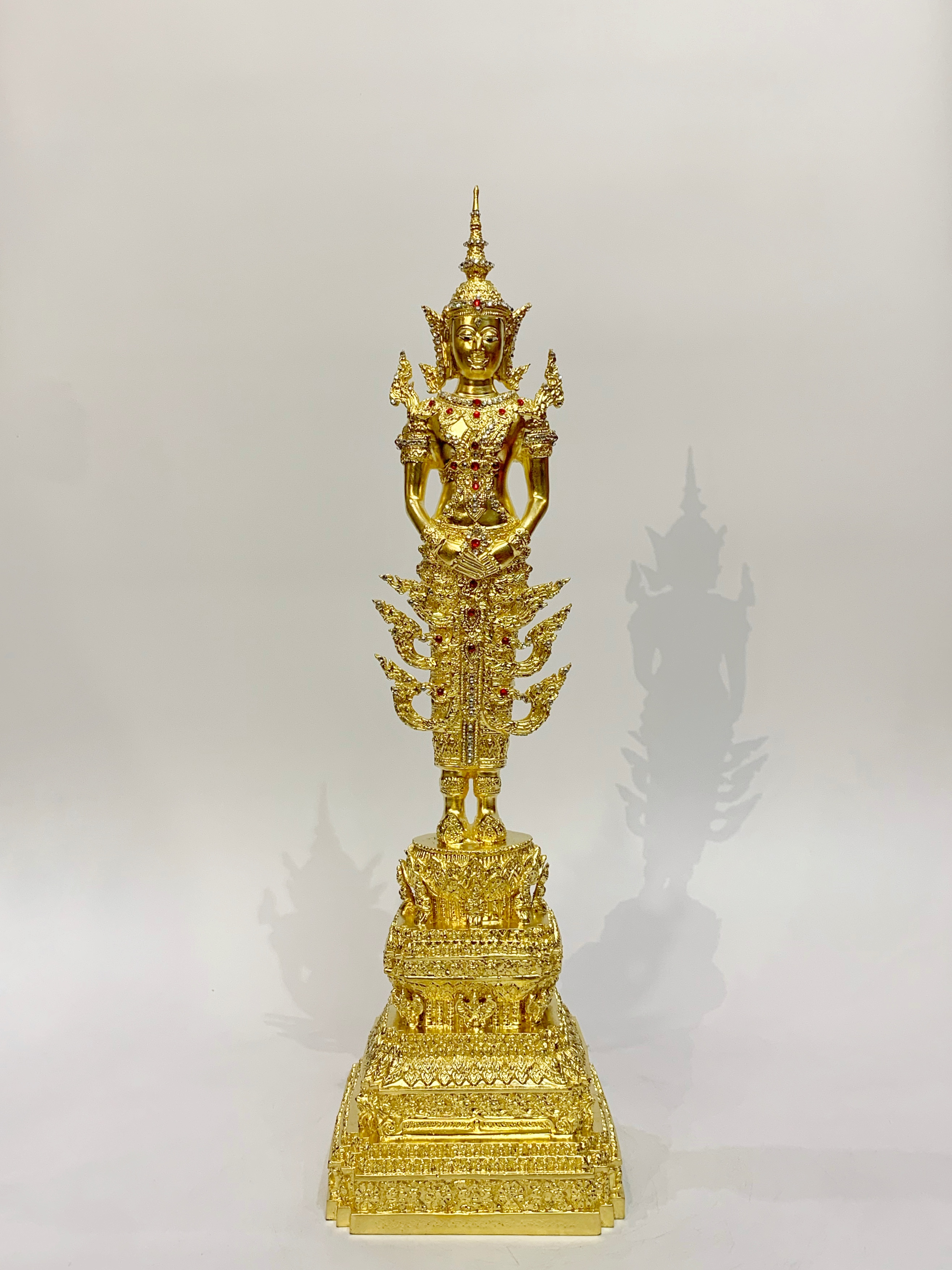 พระพุทธรูปปางถวายเนตร ทรงเครื่องจักพรรดิ์ หน้าตัก 5 นิ้ว