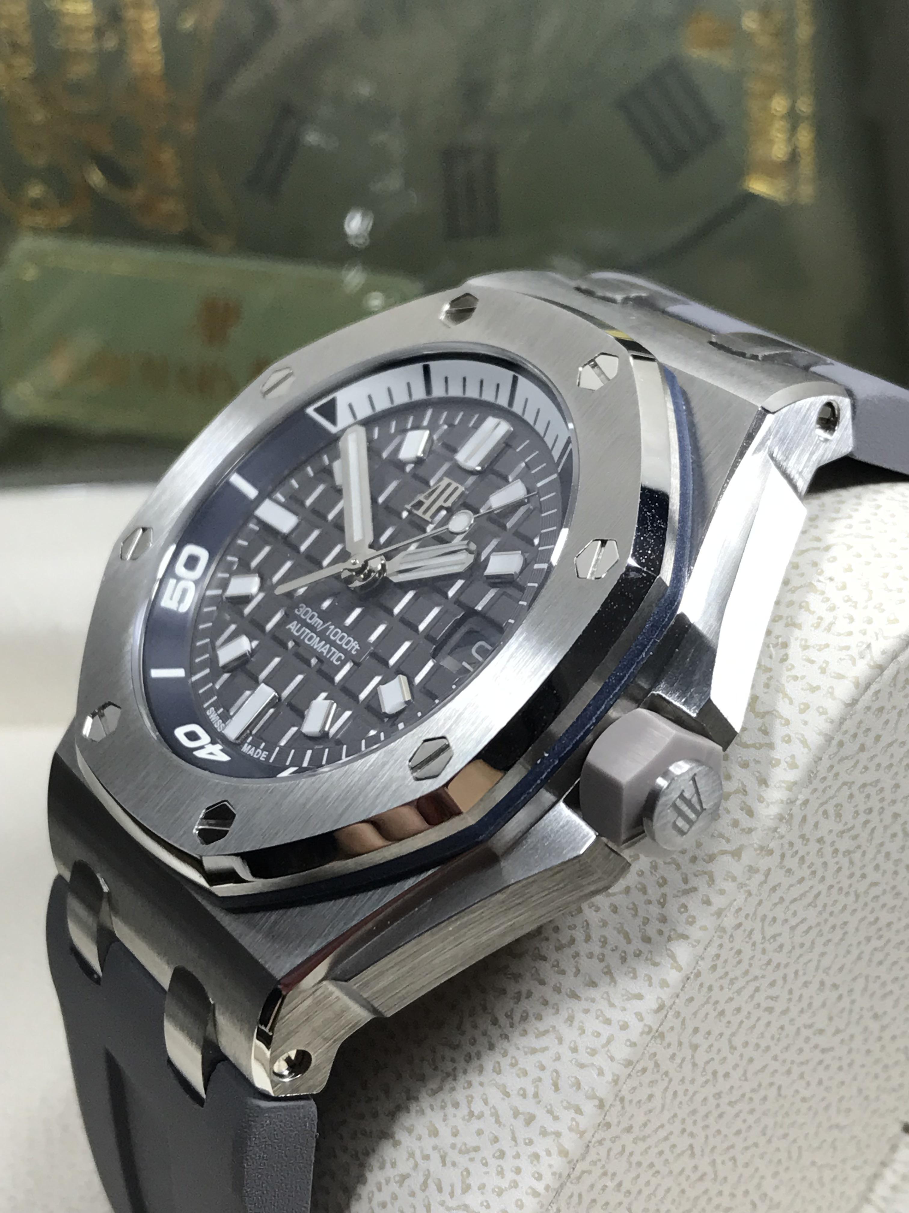 Audemars Piguet (AP) 15720ST (Swiss IP)