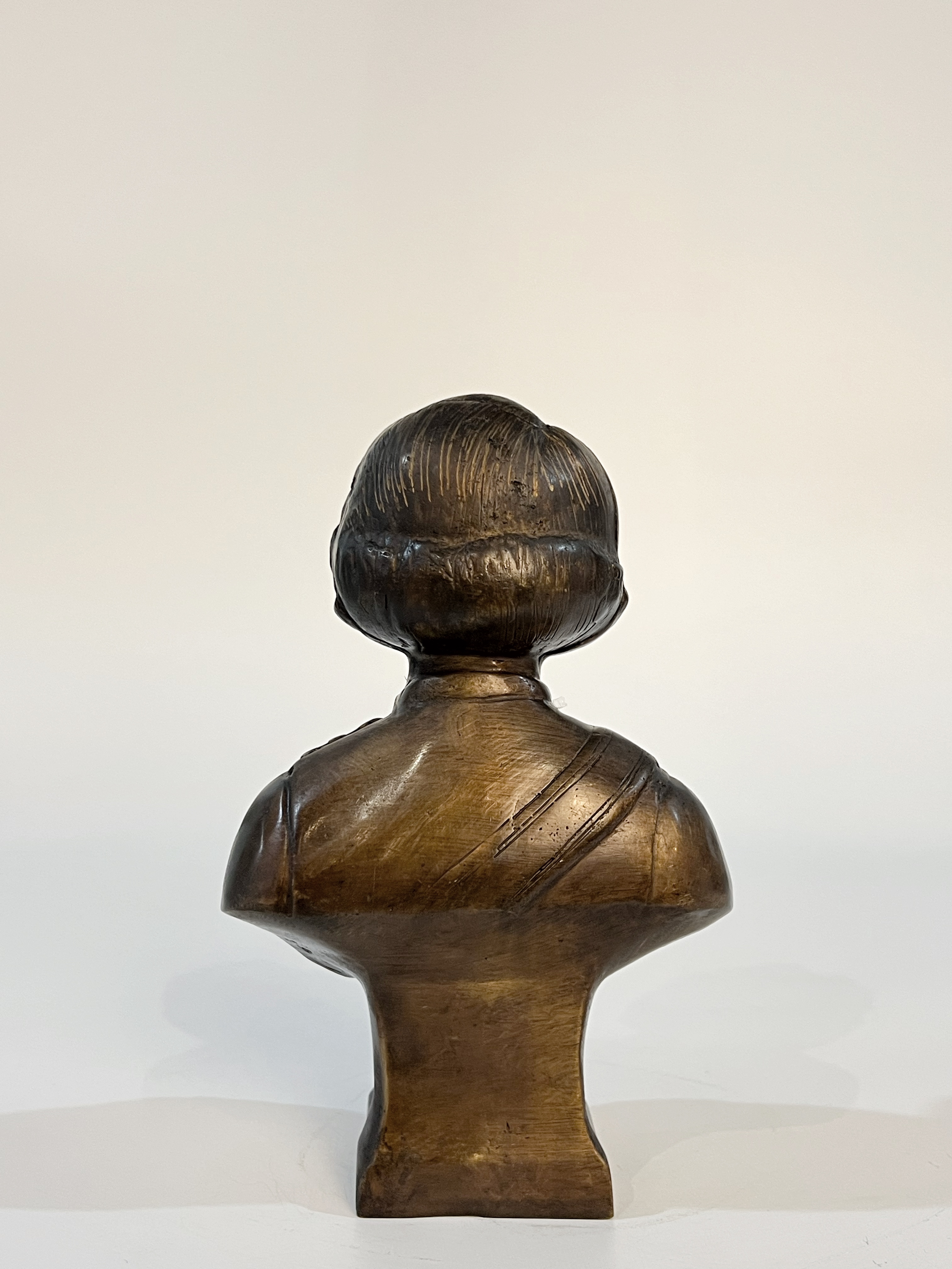 สมเด็จพระเจ้าพี่นางเธอ เจ้าฟ้ากัลยาณิวัฒนาฯ ครึ่งพระองค์