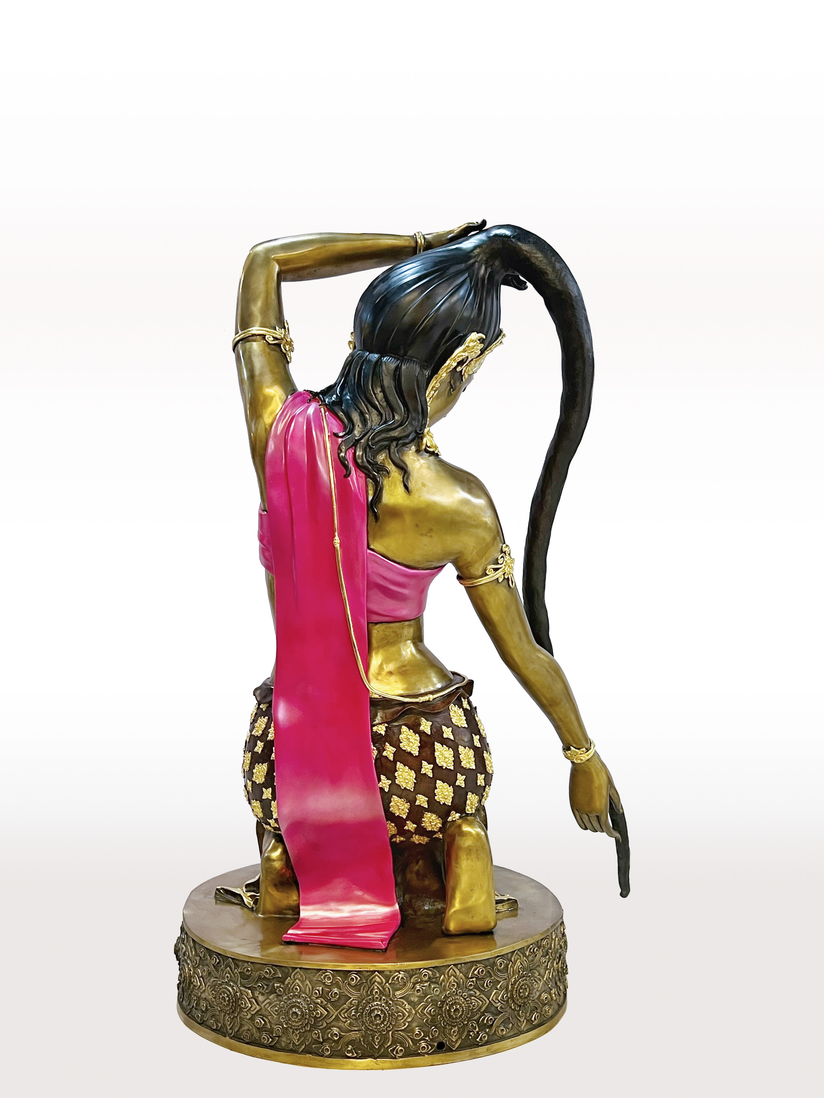 พระแม่ธรณีบีบมวยผม หน้าตัก 30 นิ้ว