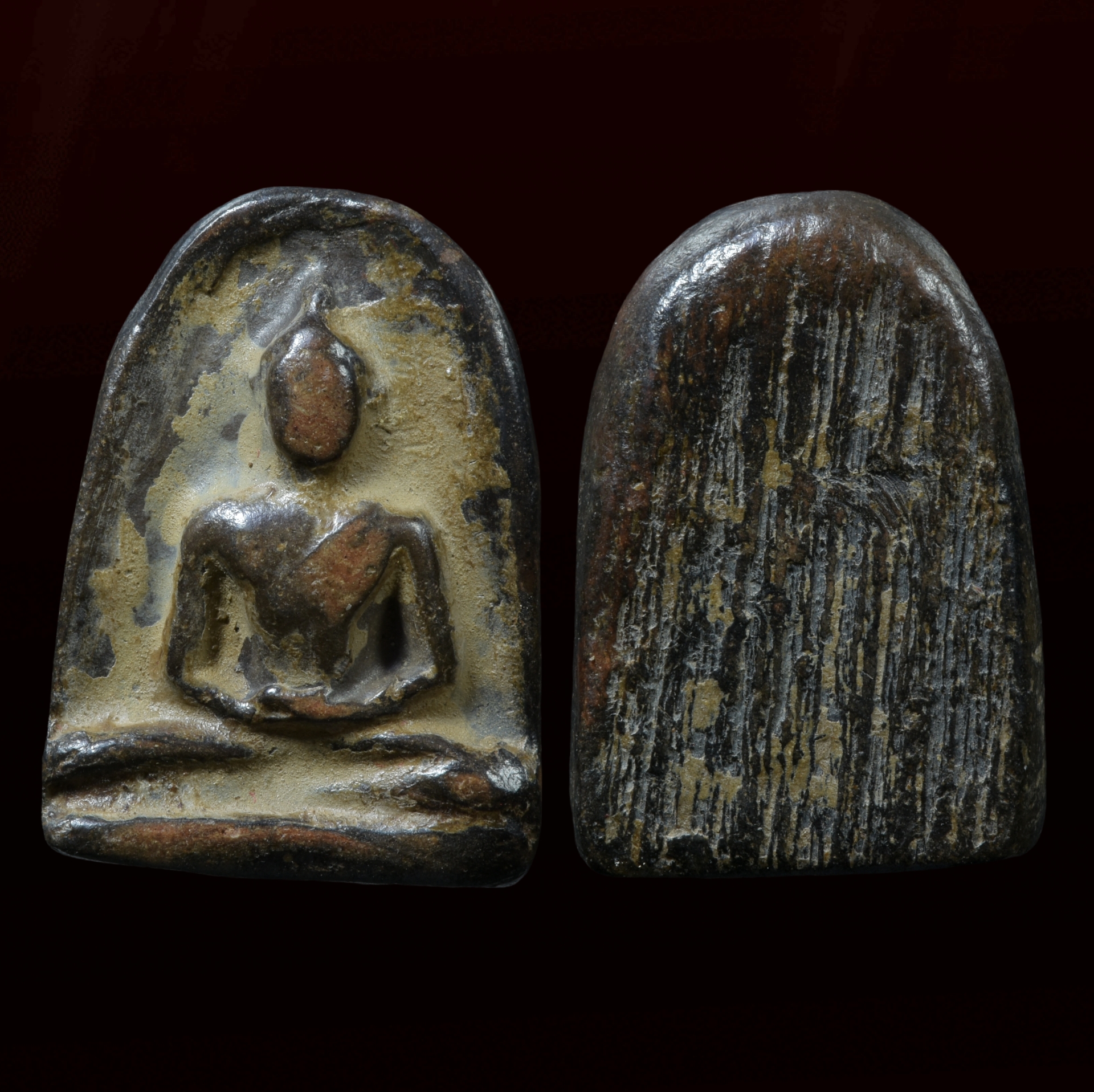 พระซุ้มกอไม่มีลายกนก เนื้อดำ