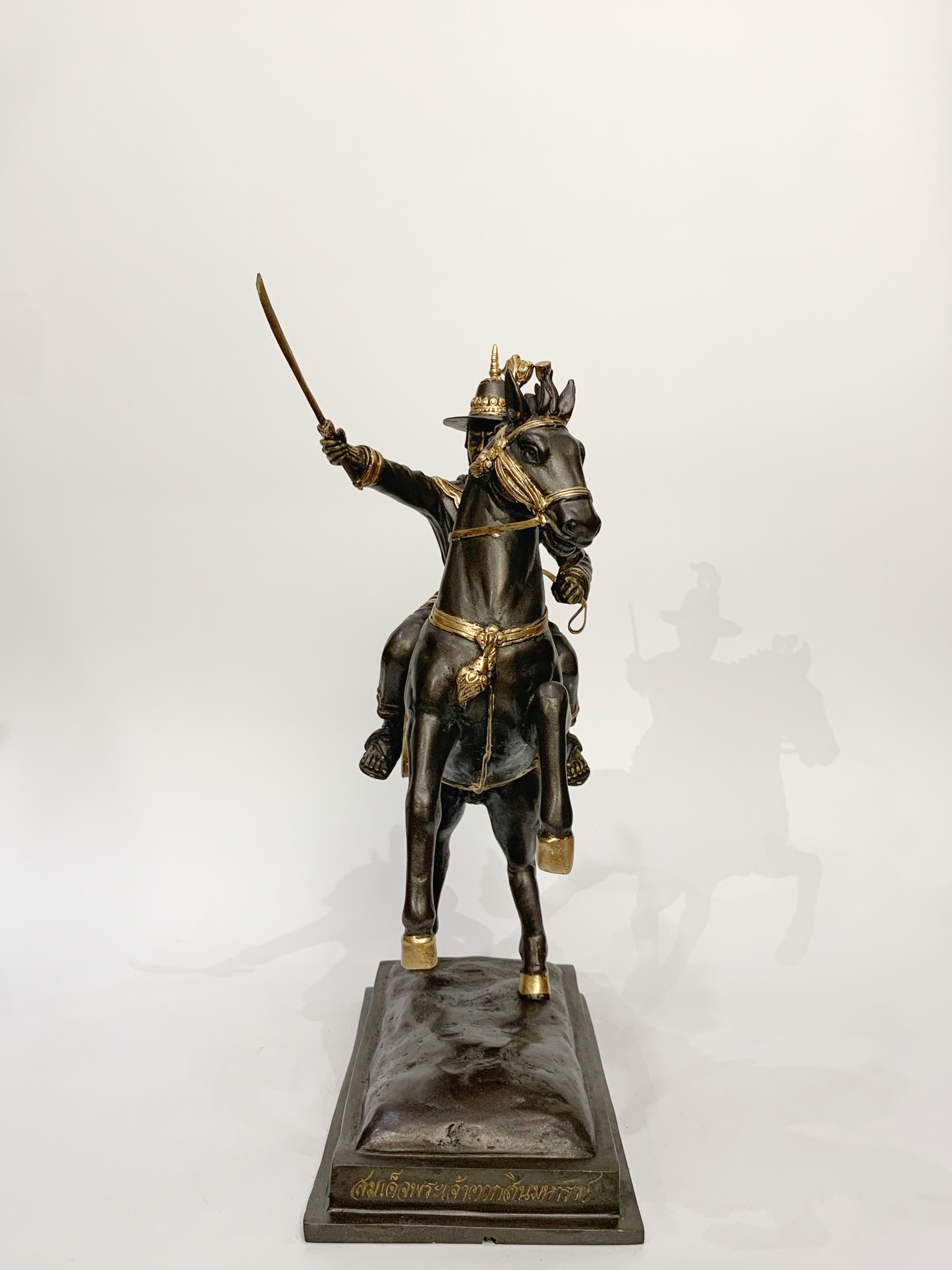 พระเจ้าตากสินมหาราช ทรงม้า หน้าตัก 5 นิ้ว