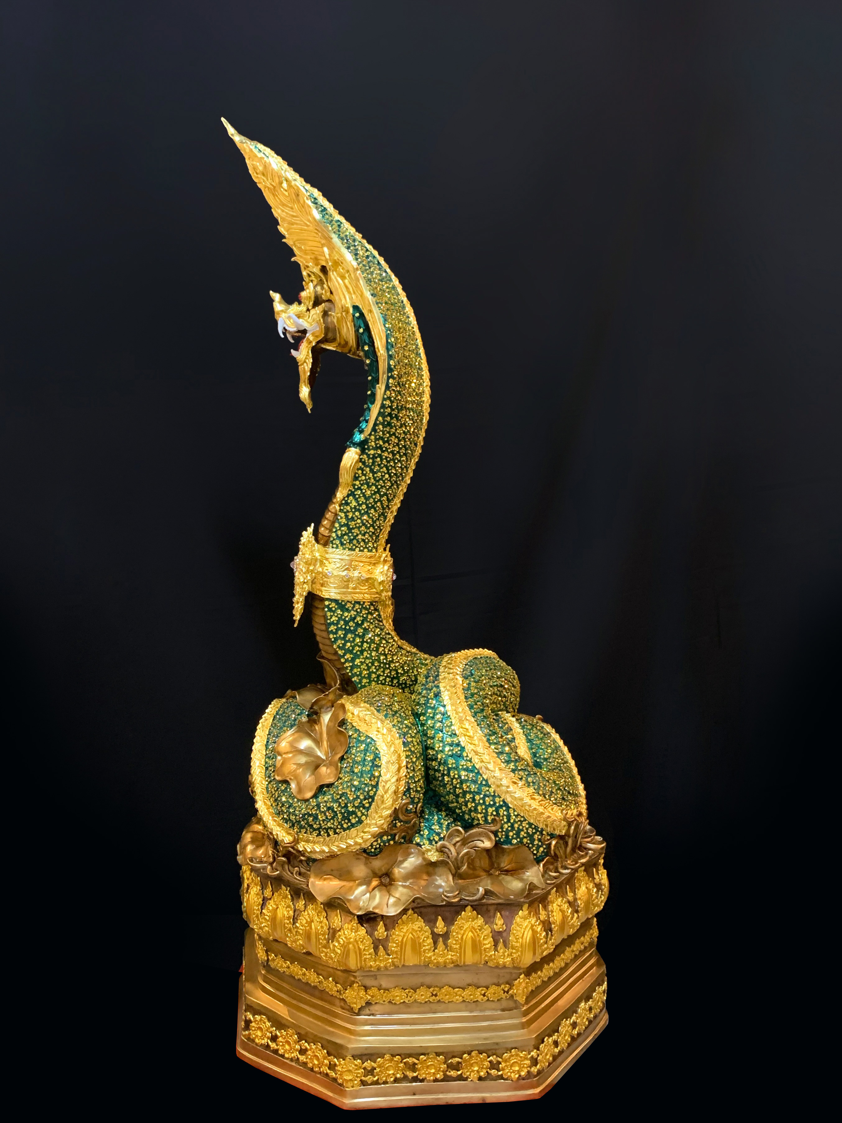 พญานาค สูง 149 cm.