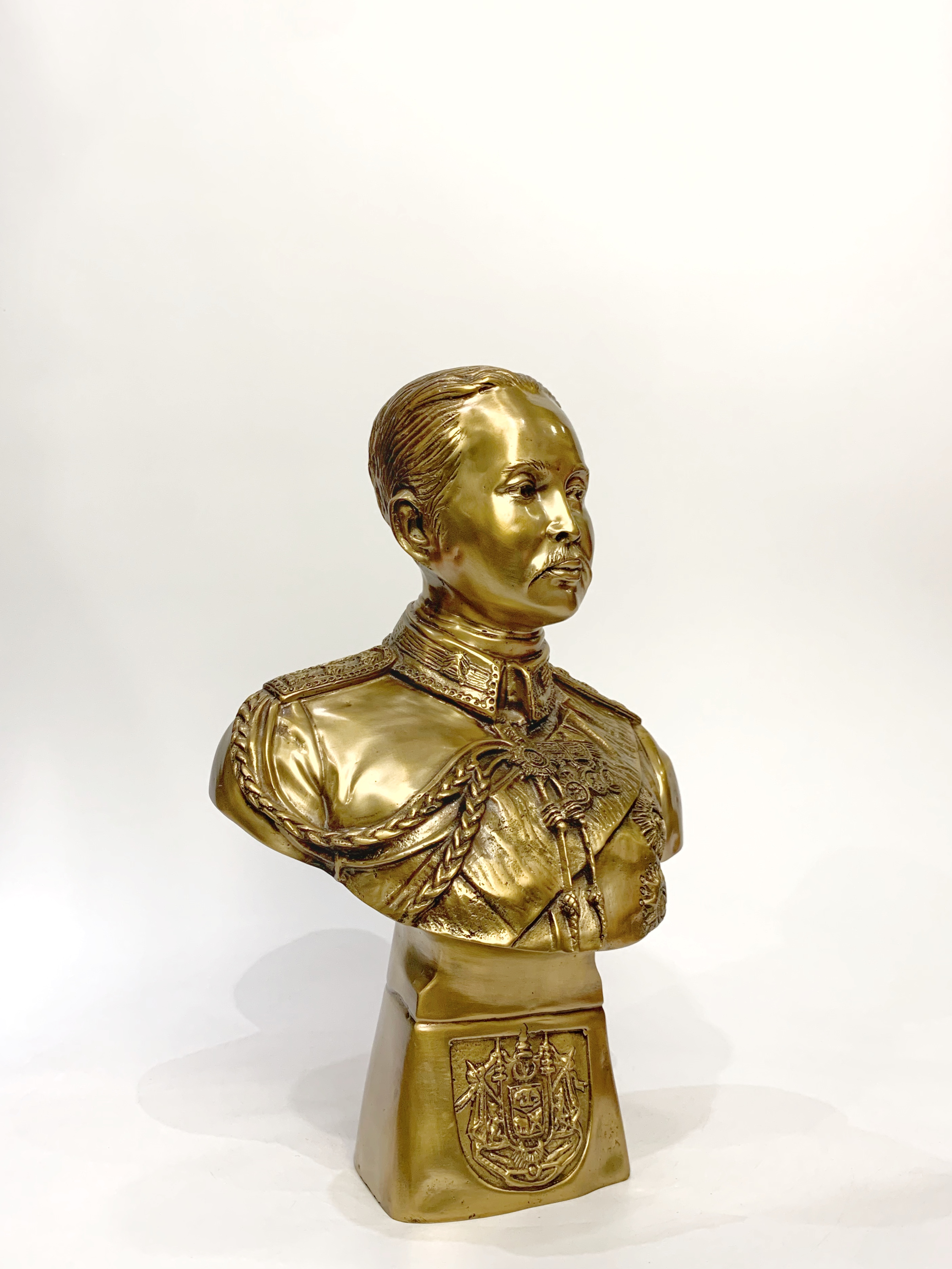 รัชกาลที่ 5 ครึ่งพระองค์