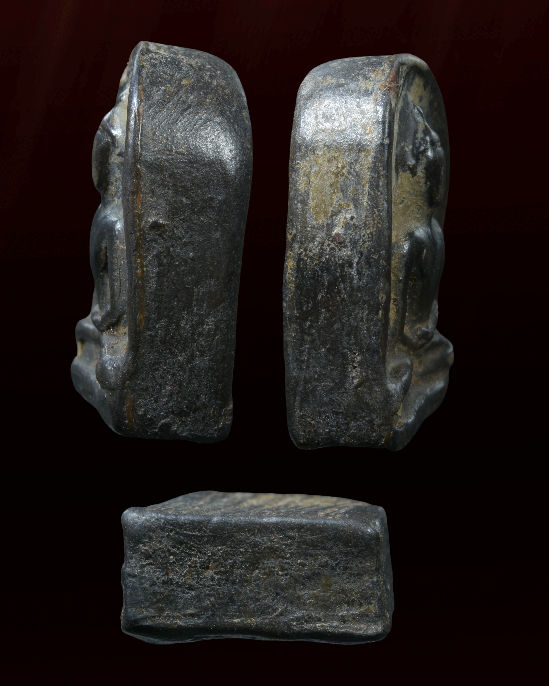 พระซุ้มกอไม่มีลายกนก เนื้อดำ