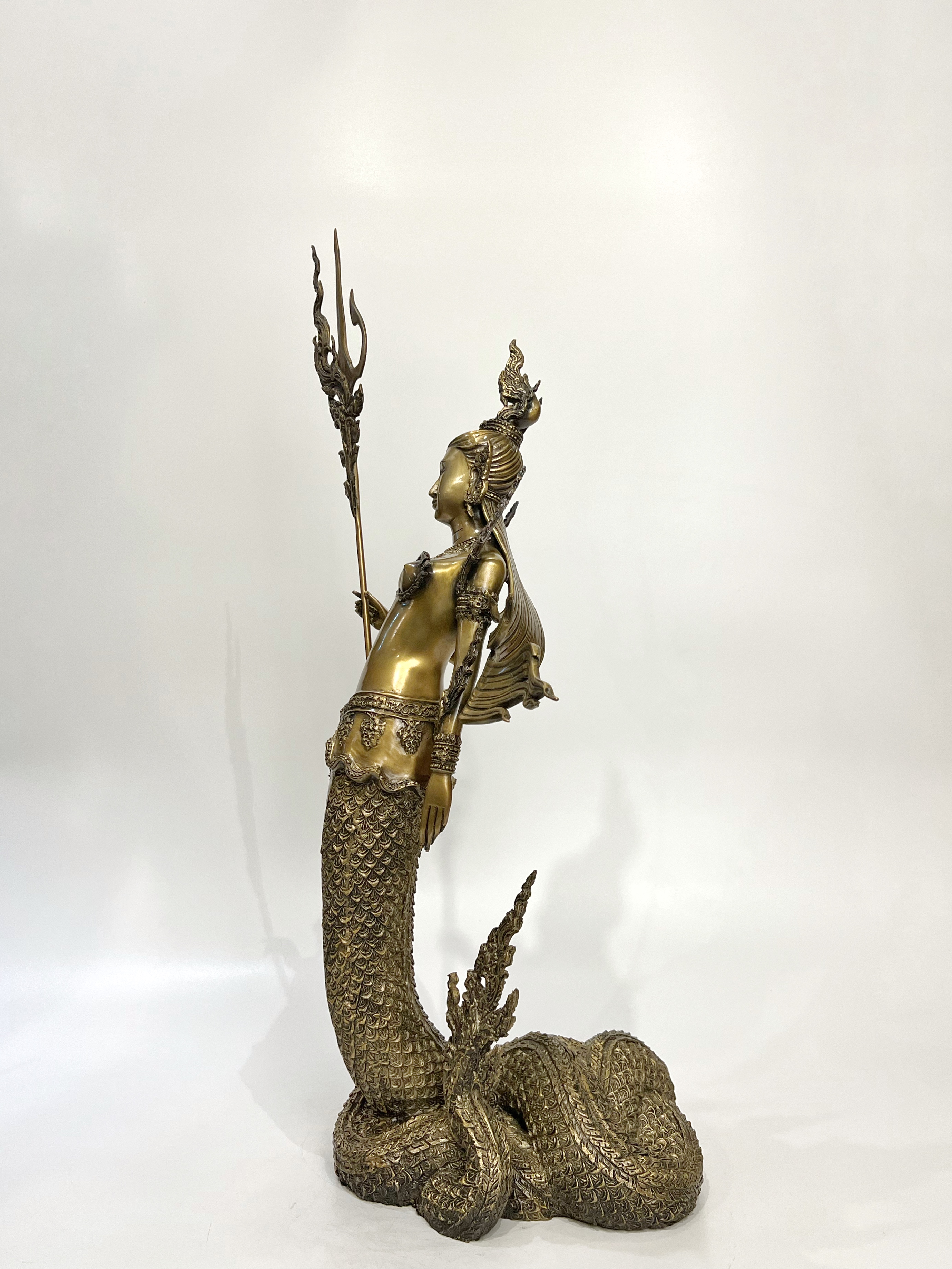 ปู่ ย่า นาคราช หน้าตัก 12 นิ้ว