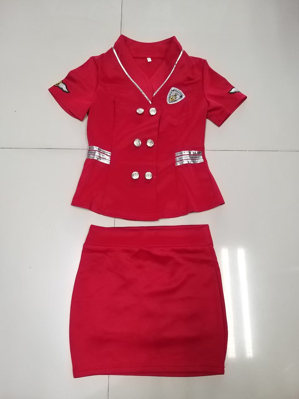 ชุดยูนิฟอร์ม - คอปกแหลม กระดุม 2 แถว 6 เม็ด แต่งขลิบเงิน ชุดแอร์ ชุดพนักงาน พนักงานต้อนรับ พีอาร์ สีแดง