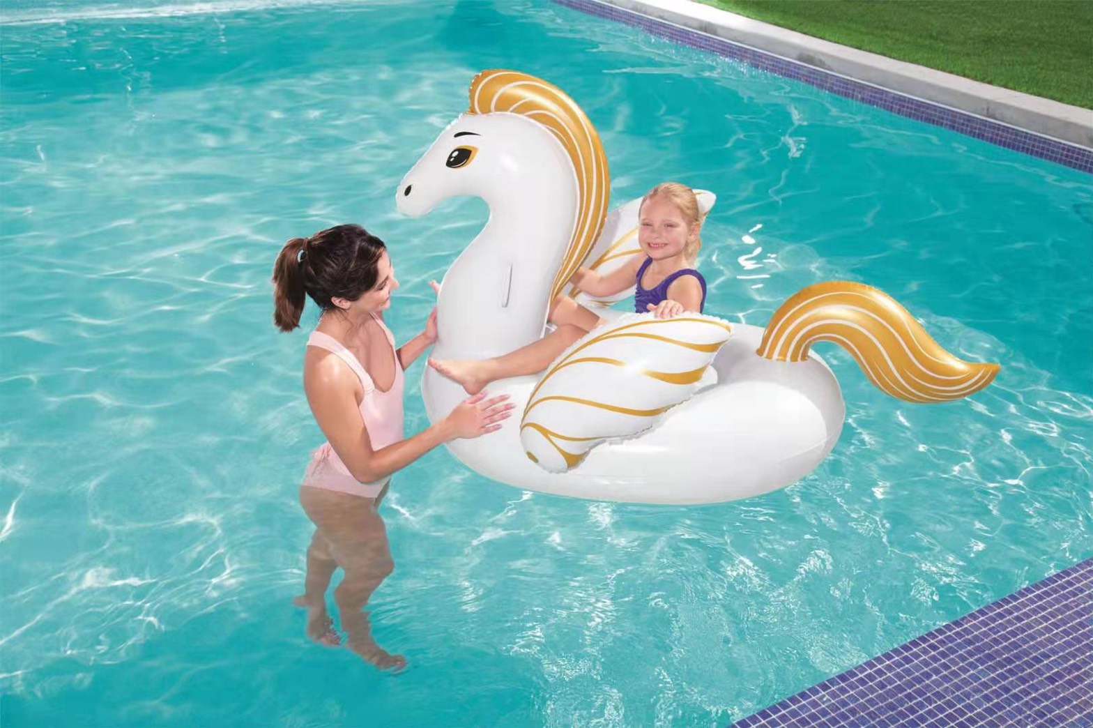 Bestway ห่วงยางพิกาซัส สีขาวทอง Inflatable Golden/White Pegasus Pool Float