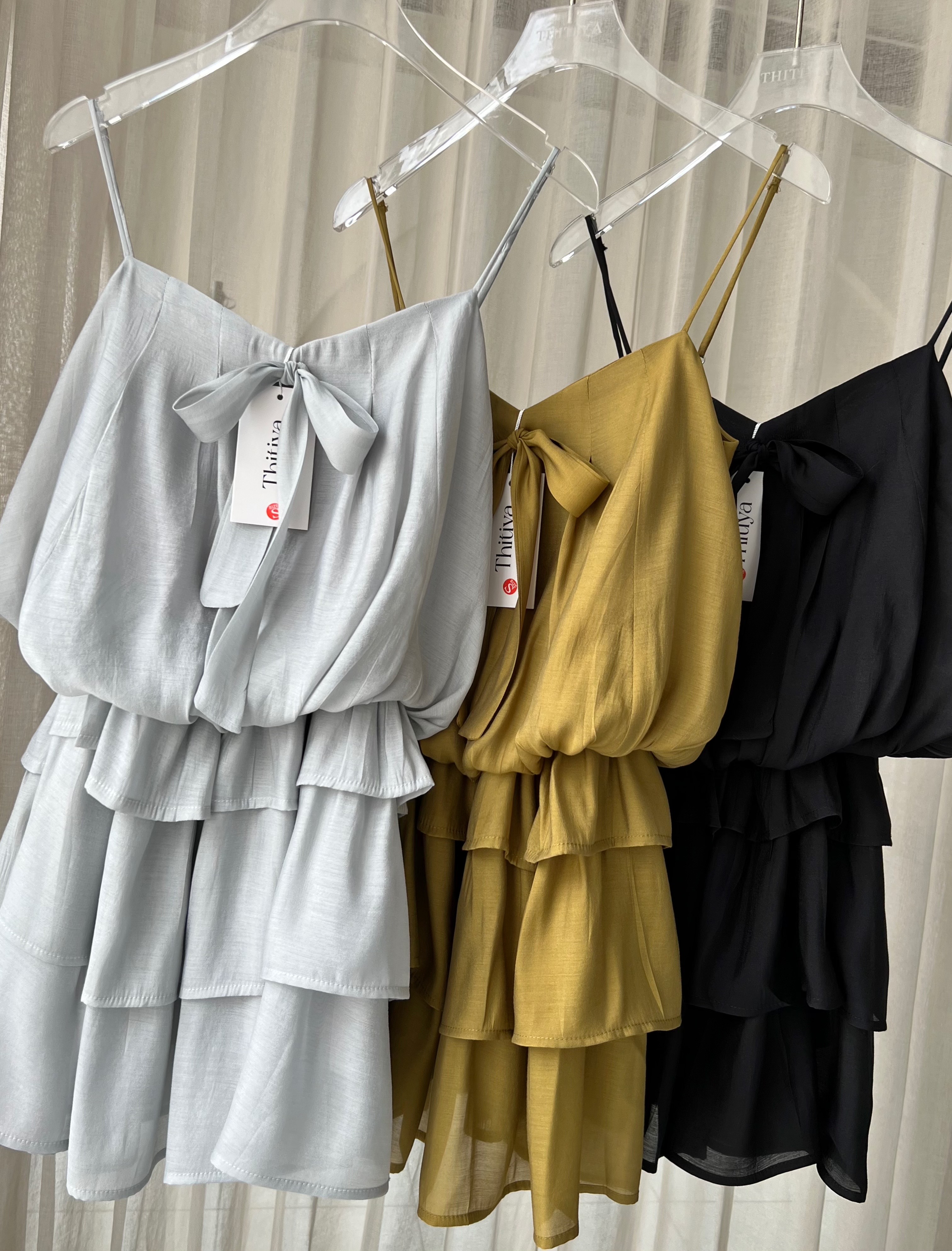 #5220 Denis Dress เดรสกึ่งจั๊ม ซับในกางเกง งานซิปหลัง สายปรับได้ เนื่อผ้านิ่มใส่สบาย thitiya