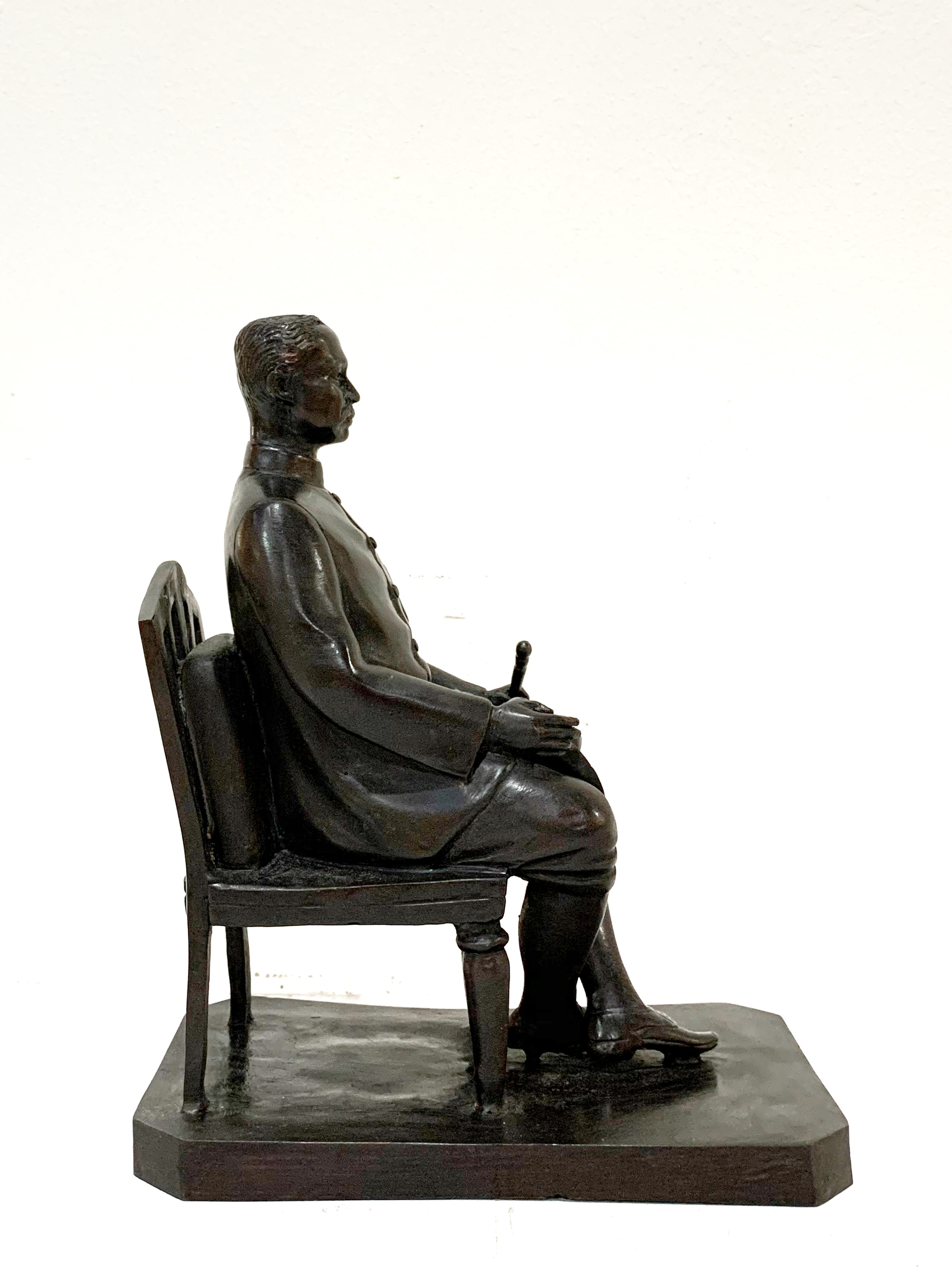 รัชกาลที่ 5 ประทับเก้าอี้ หน้าตัก 5 นิ้ว