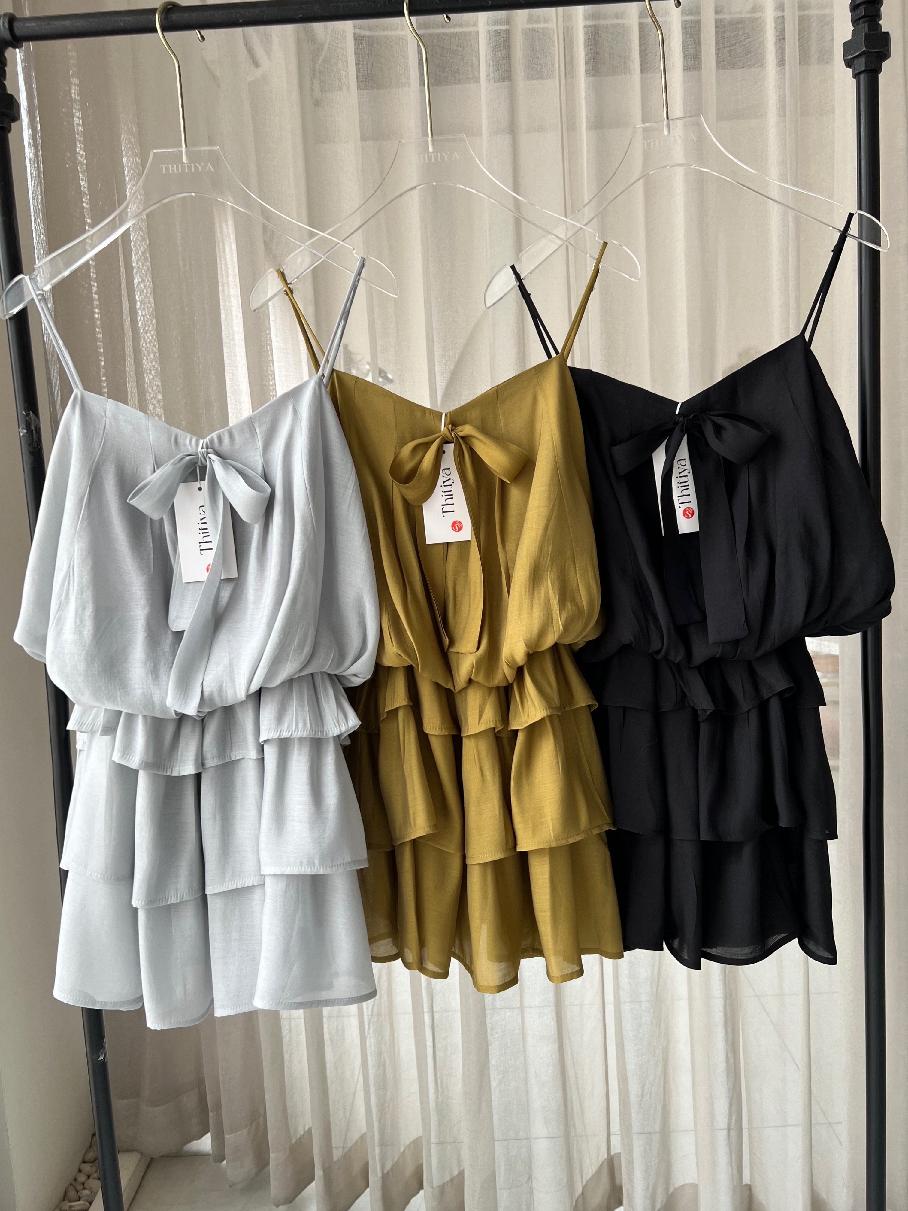 #5220 Denis Dress เดรสกึ่งจั๊ม ซับในกางเกง งานซิปหลัง สายปรับได้ เนื่อผ้านิ่มใส่สบาย thitiya