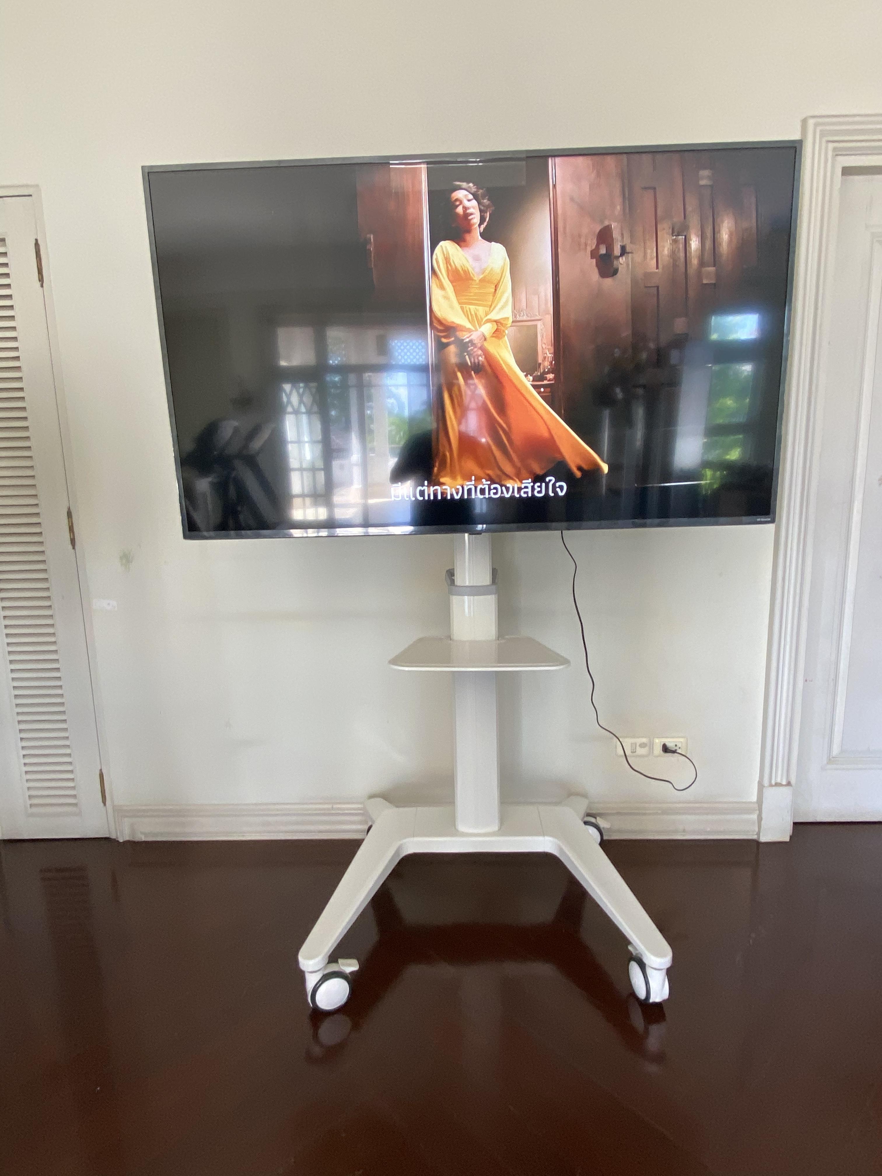 JMTVSTAND MT-F9200ขาตั้งพื้นทีวีมีล้อเลื่อน วัสดุอลูมิเนียม {สีขาว} รูปทรงสวยงาม ทันสมัย รองรับทีวีขนาด 37"-75"นิ้ว{รับประกัน 3ปี0964746498 }