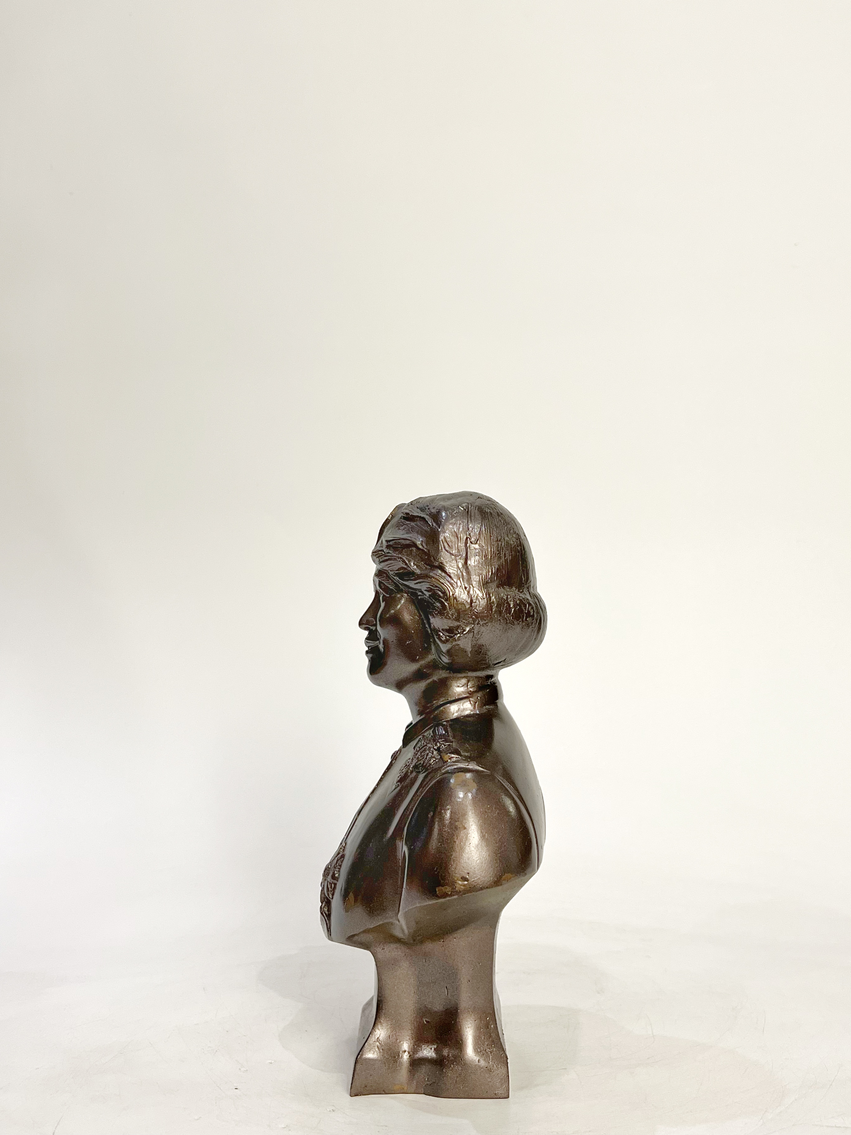 สมเด็จพระเจ้าพี่นางเธอ ครึ่งพระองค์