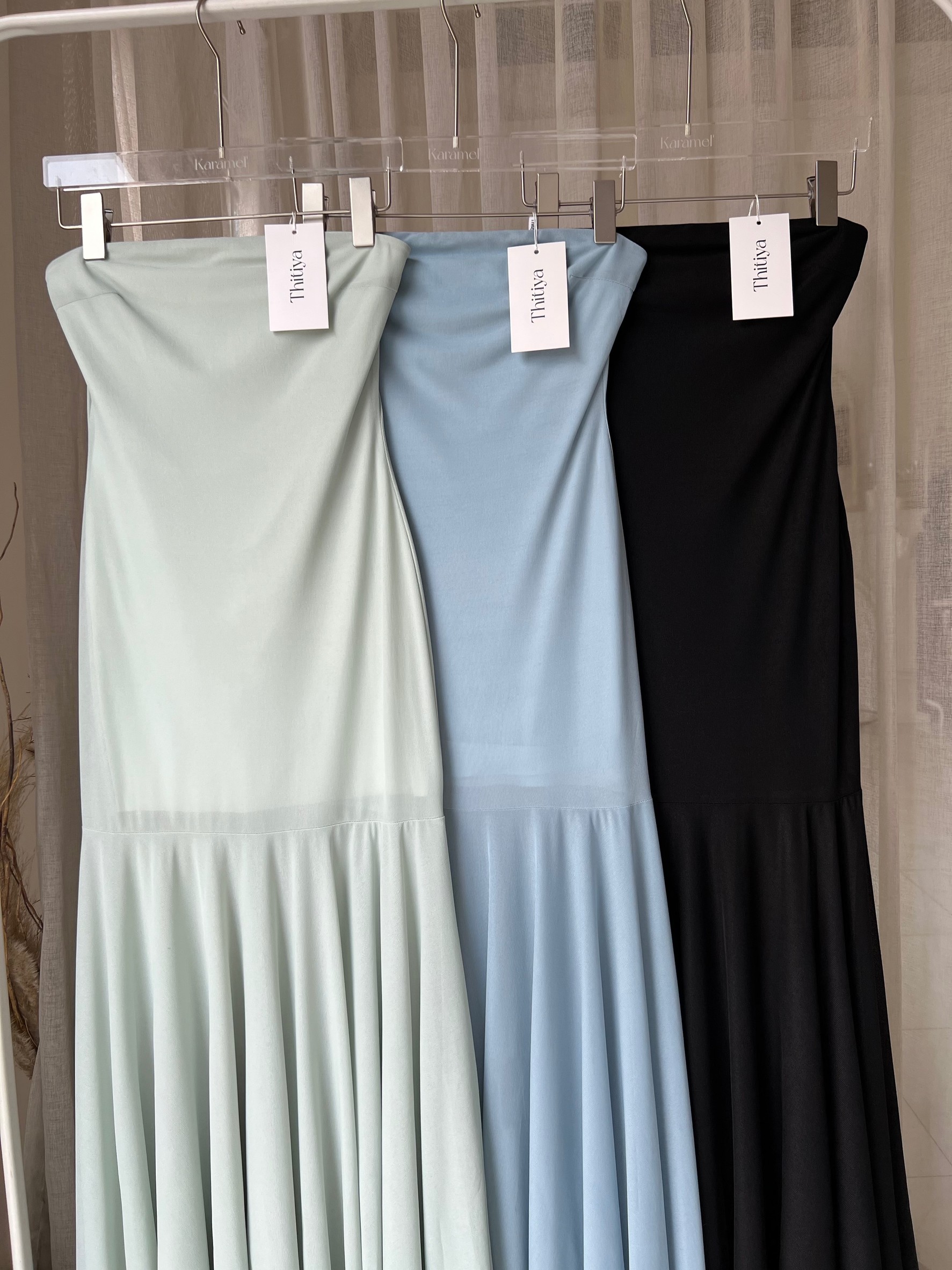 #5109 Missy Dress เดรสยาวเกาะอกสองเลเยอร์ งานสวยมากกก เนื้อผ้าคือ100/10 ด้านในเป็นผ้านิ่ม thtiiya