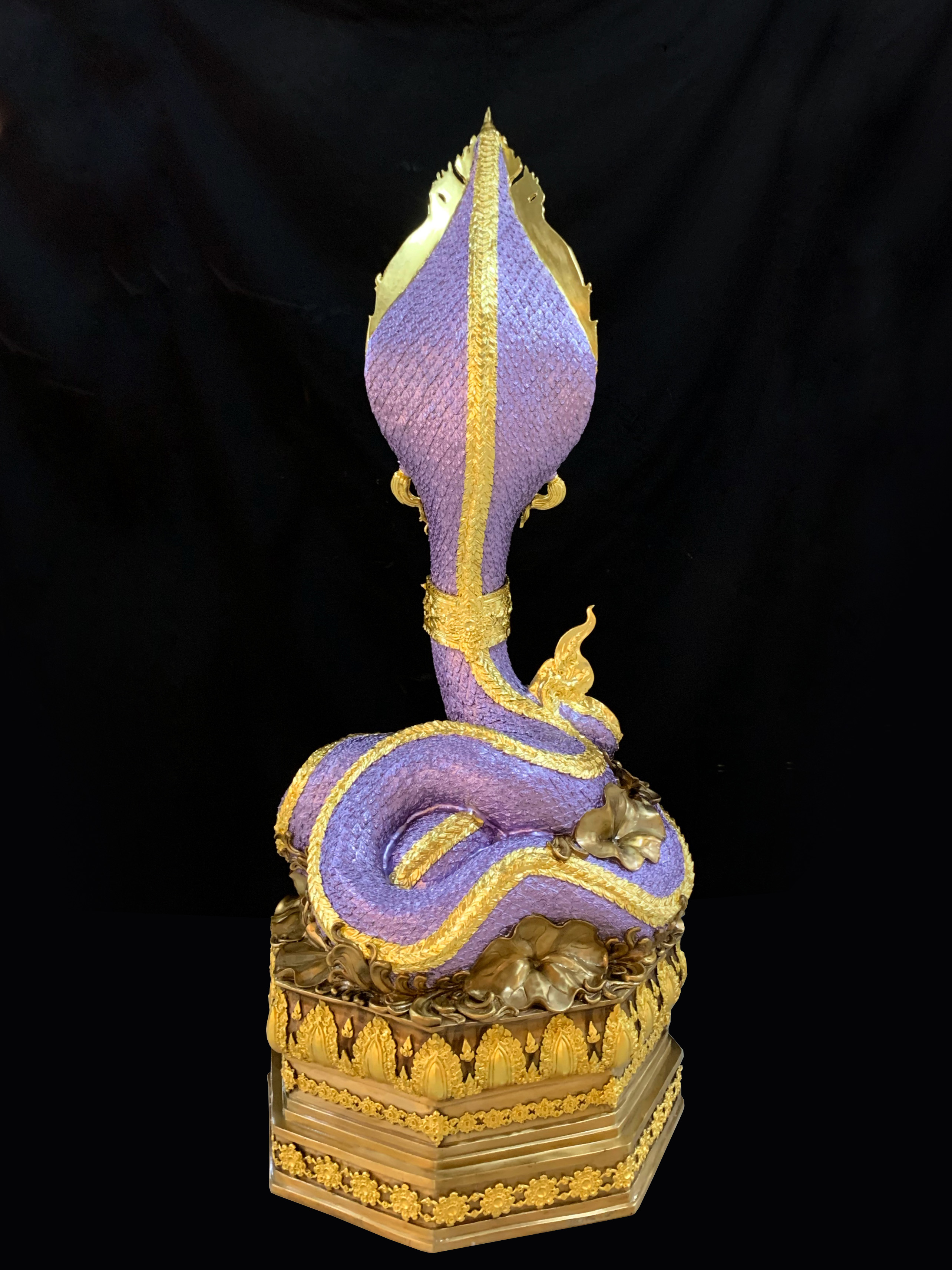 พญานาค สูง 149 cm.