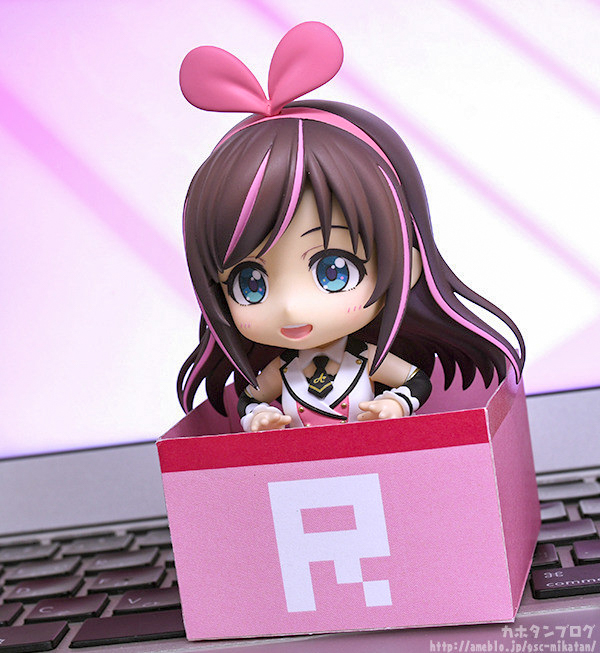 [In-Stock] Kizuna Ai 2019 Ver. - Nendoroid #1115 (Good Smile Company)