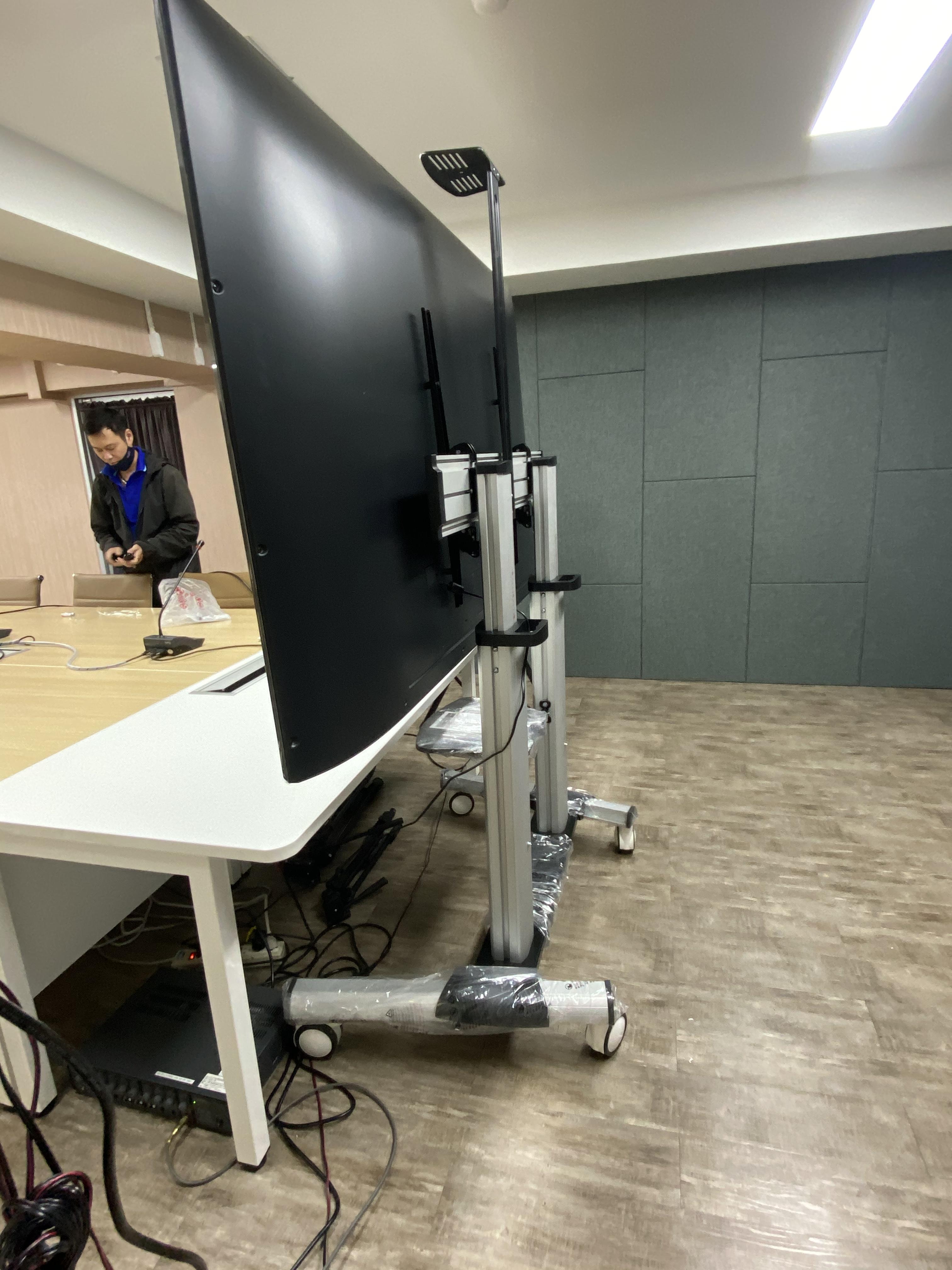 JMTVSTAND MT-F8200 ขาตั้งพื้นทีวีมีล้อเลื่อน(TV Stand) วัสดุ Aluminium อลูมิเนียม แบบล้อเลื่อนปรับสูง/ต่ำได้ 55"-98" นิ้ว{รับประกันสินค้า 3 ปี}0964746498