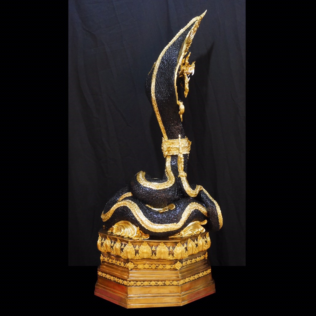 พญานาค สูง 159 cm.